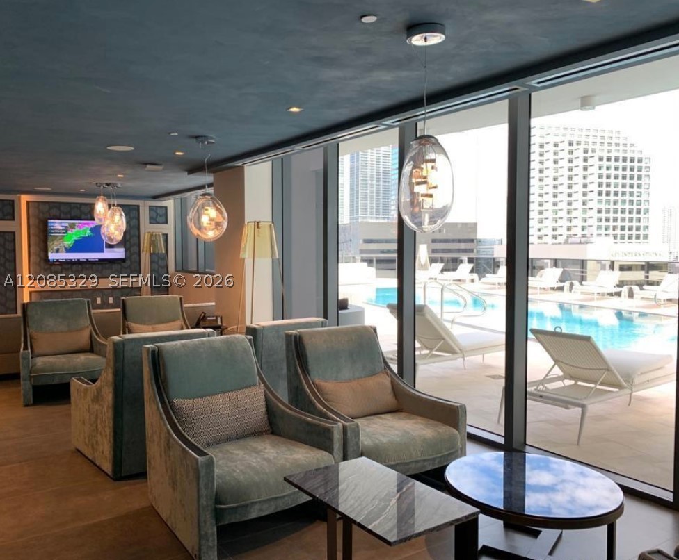 1000 Brickell Plaza #2106, Miami FL 33131