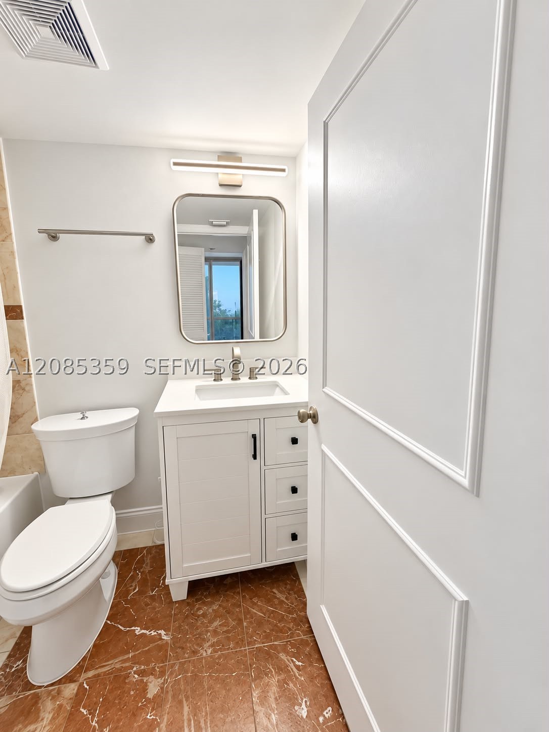 540 Brickell Key Dr #1603, Miami FL 33131