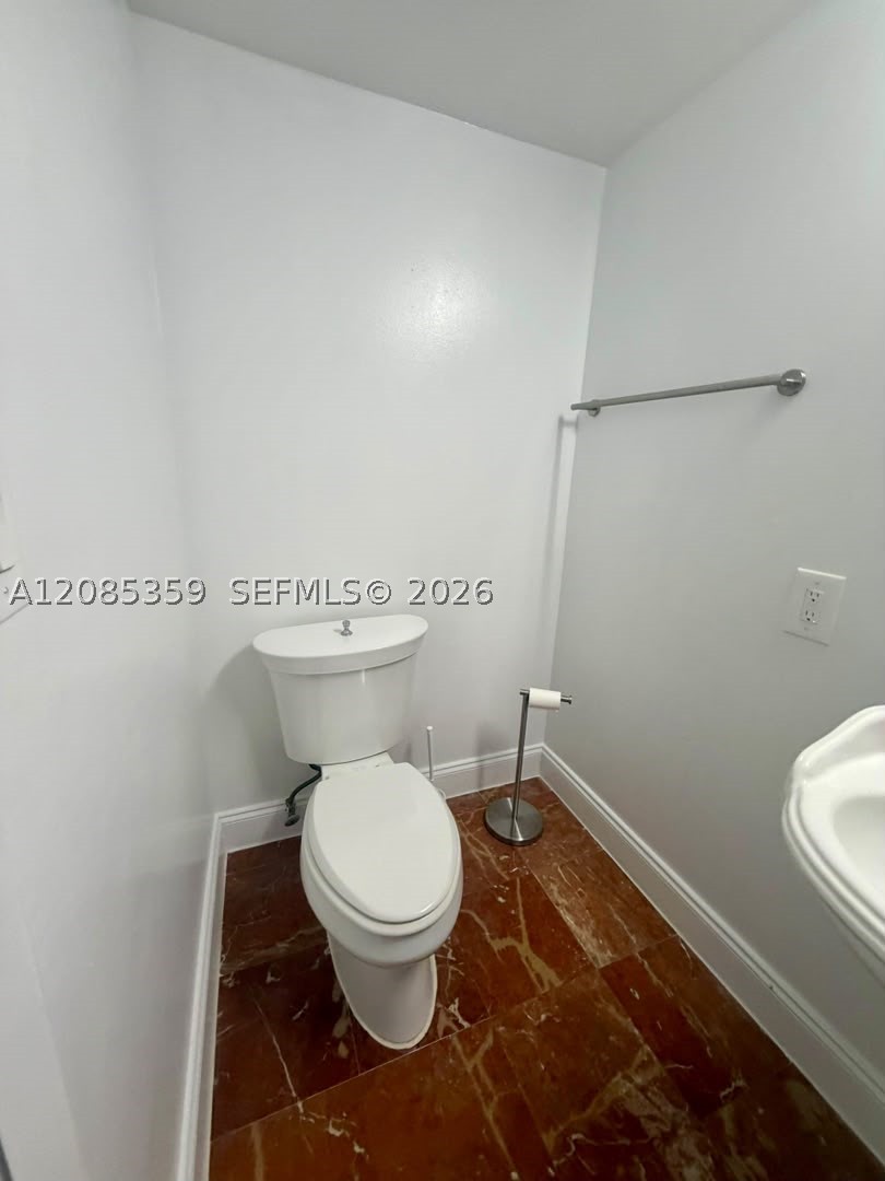 540 Brickell Key Dr #1603, Miami FL 33131