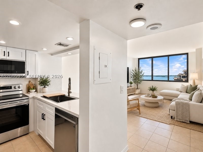 540 Brickell Key Dr #1603, Miami FL 33131