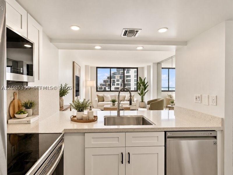 540 Brickell Key Dr #1603, Miami FL 33131