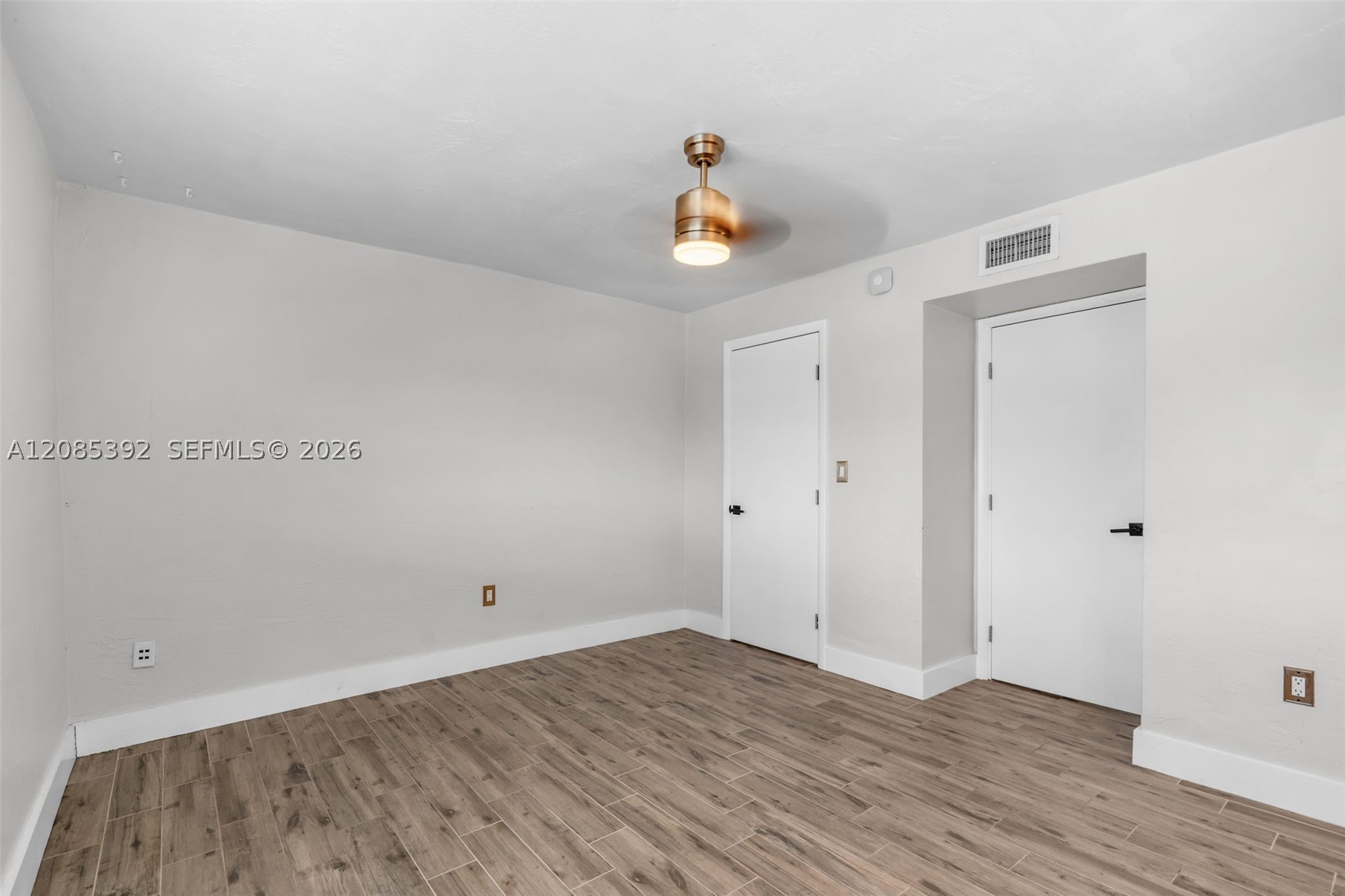 465 Swallow Dr #10, Miami Springs FL 33166