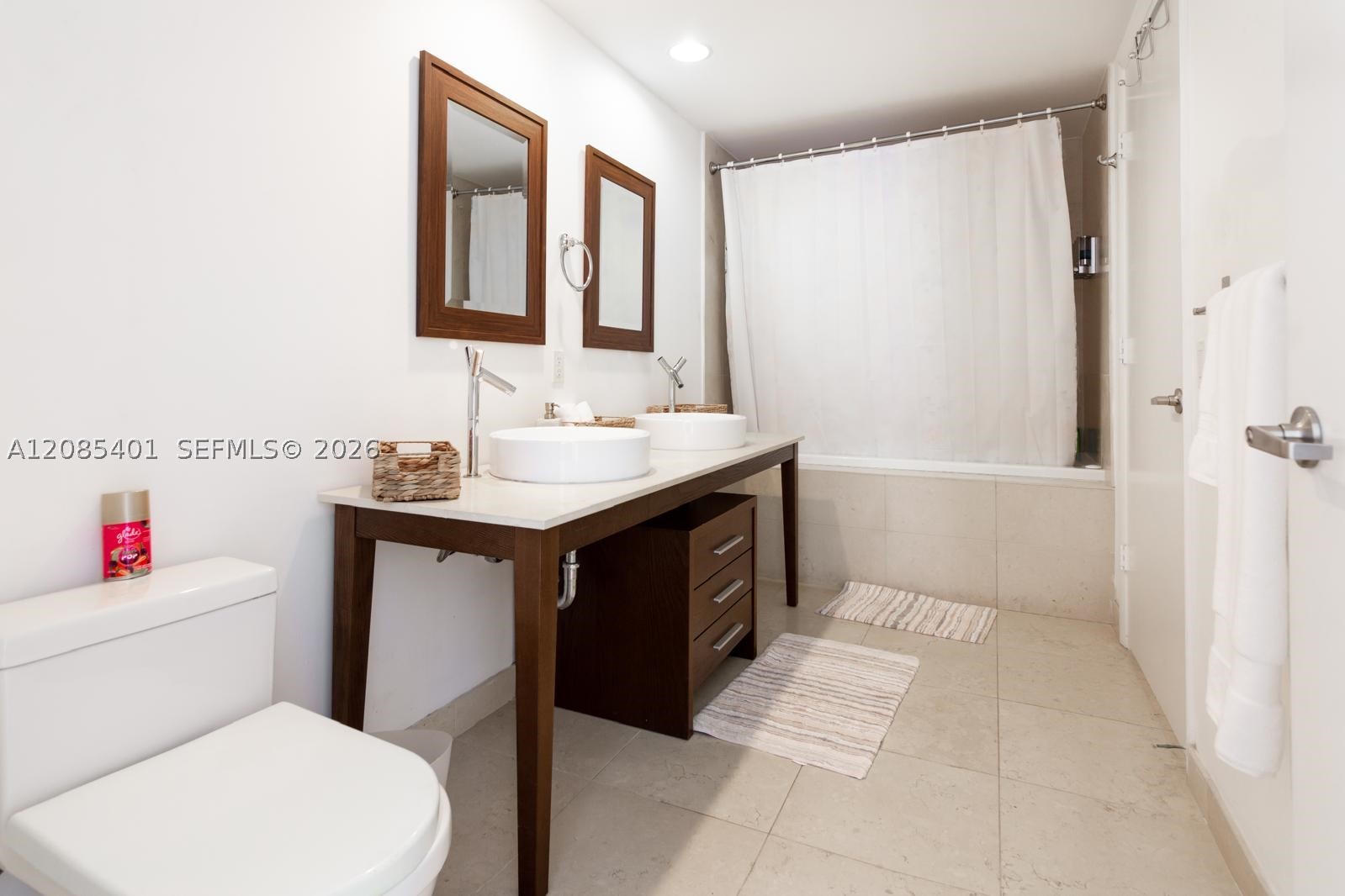 485 Brickell Ave #2006, Miami FL 33131