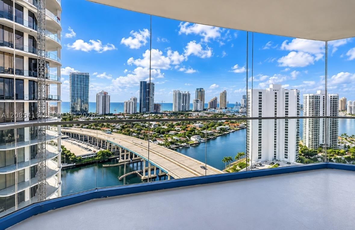 19355 Turnberry Way #24E, Aventura FL 33180