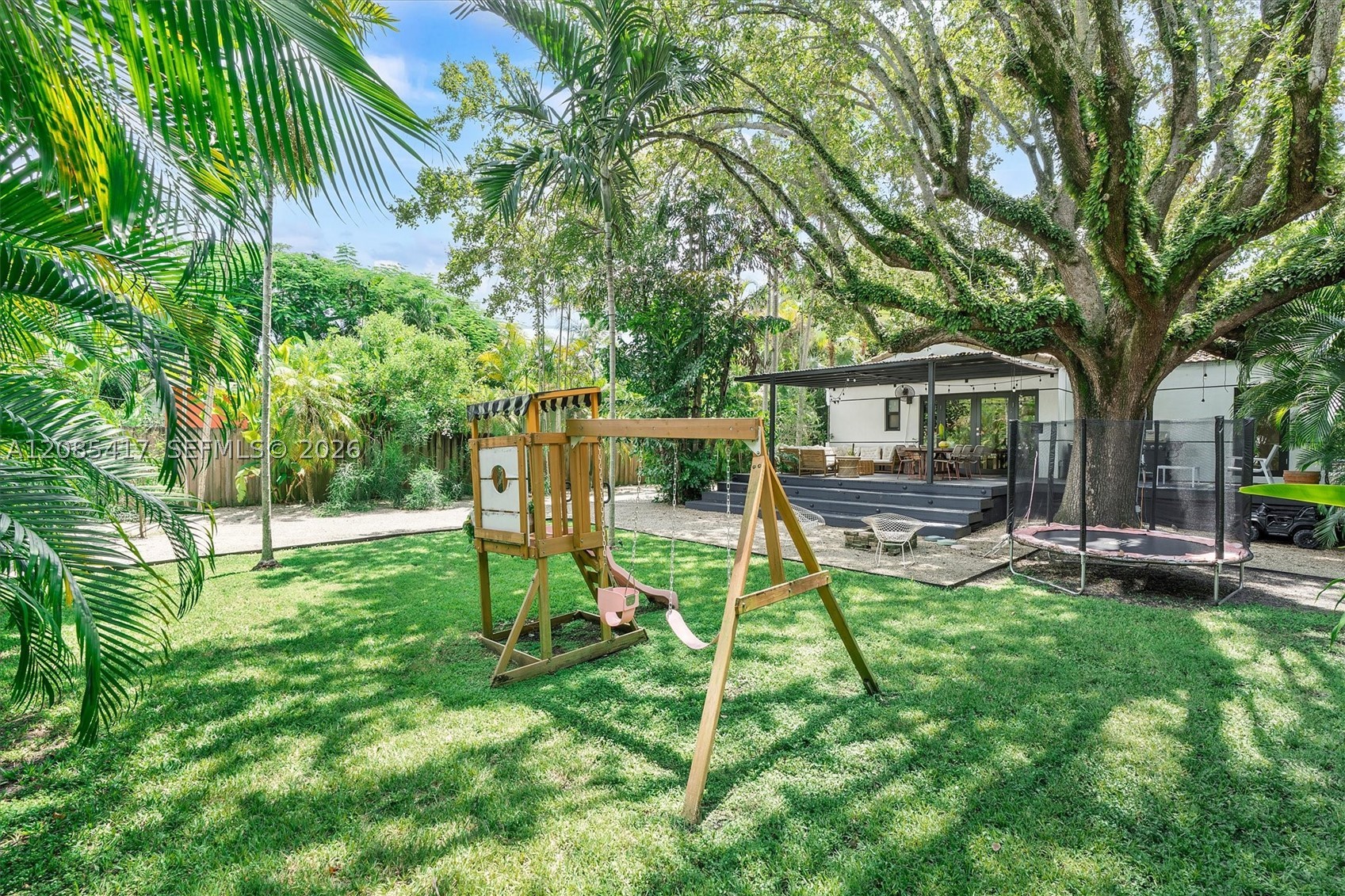 151 NE 88th St, El Portal FL 33138