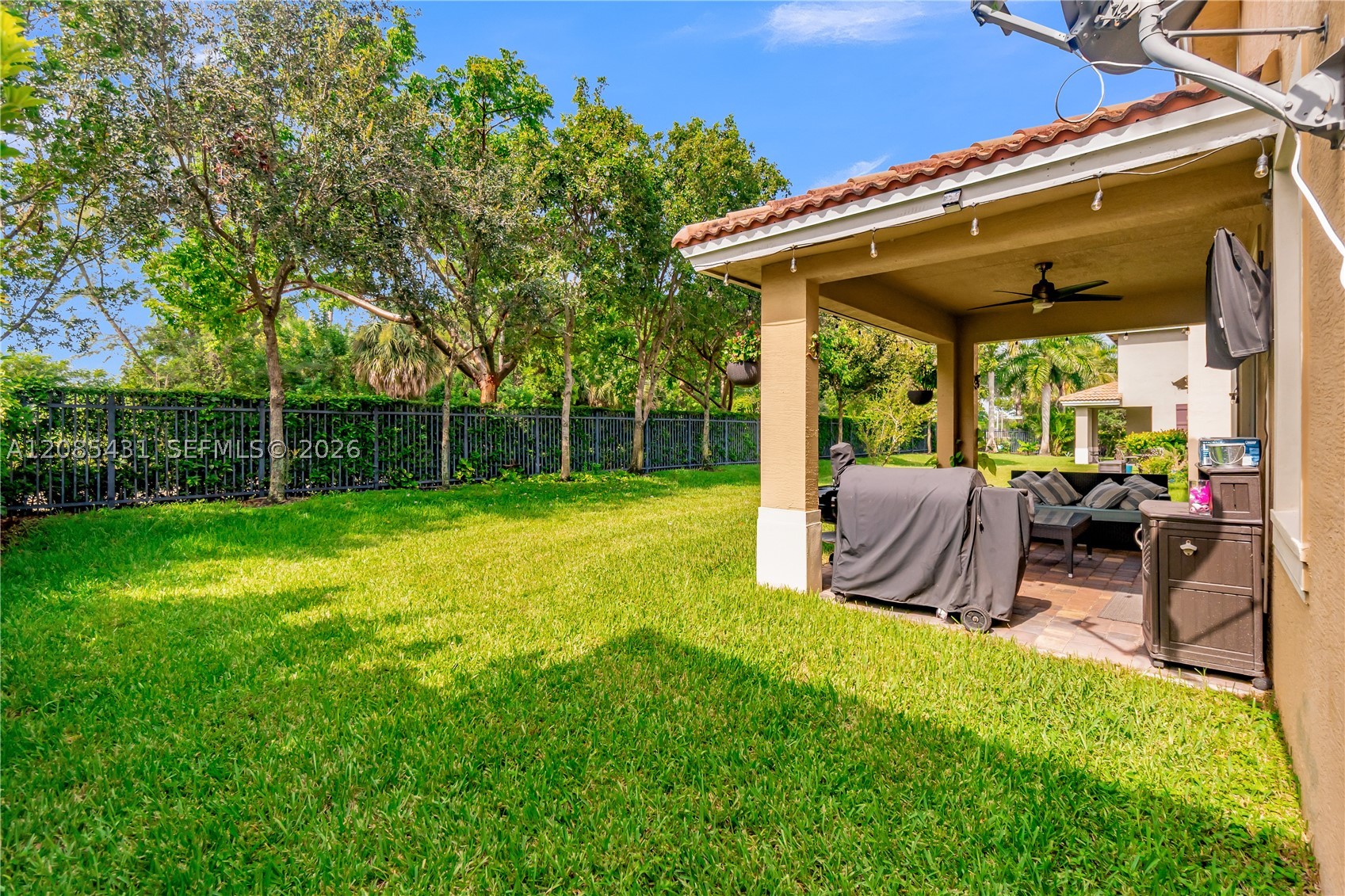 4707 Foxtail Palm Ct, Green Acres FL 33463