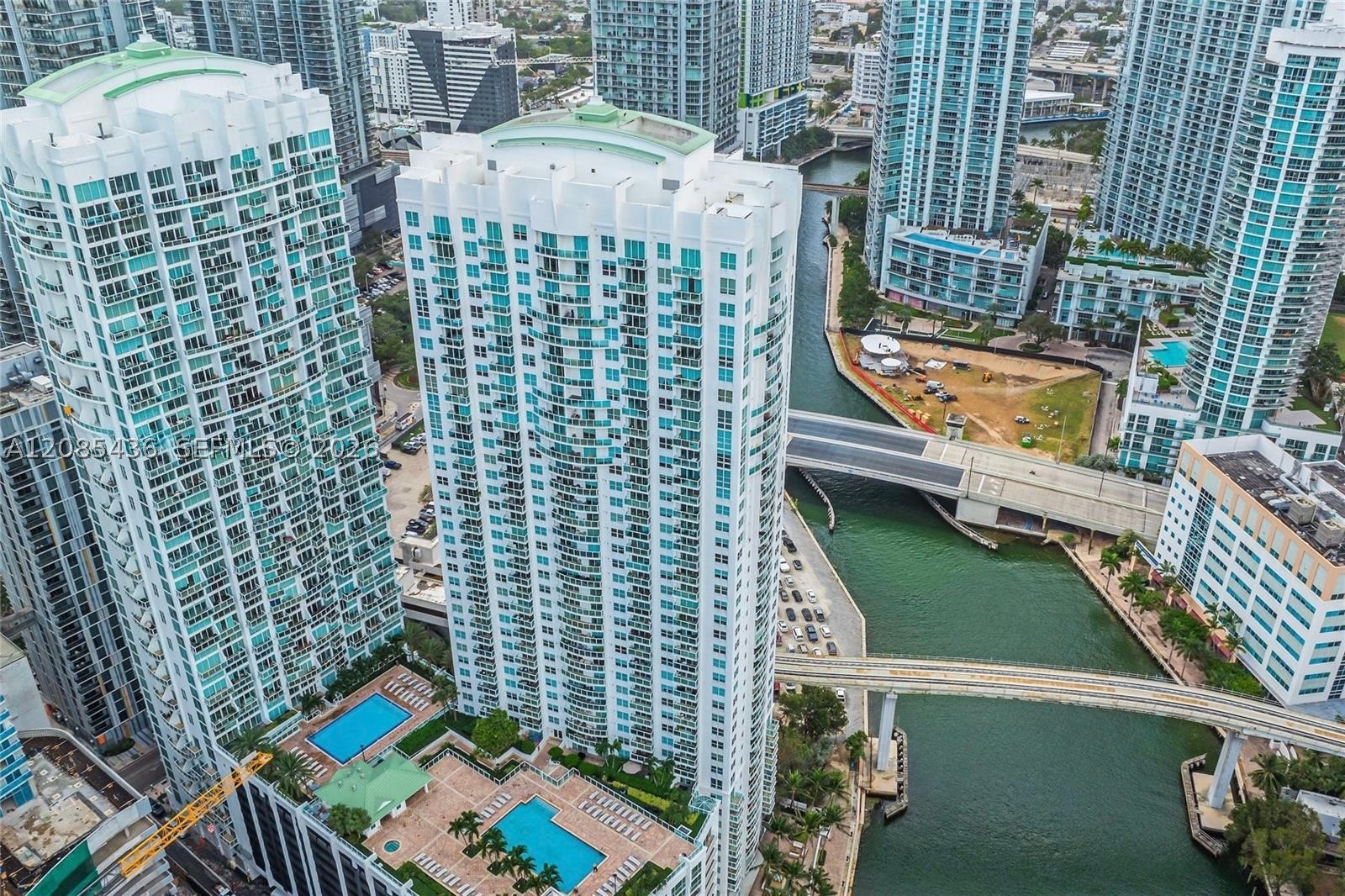 31 SE 5th St #2808, Miami FL 33131