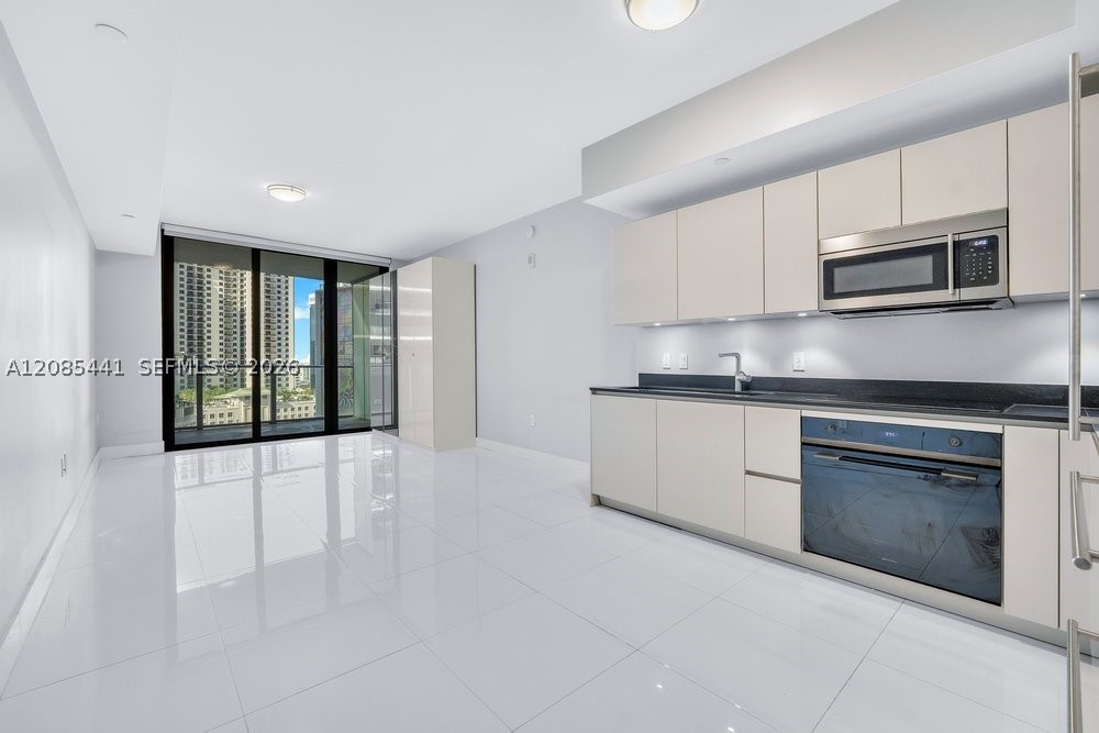 1010 Brickell Ave #1810, Miami FL 33131