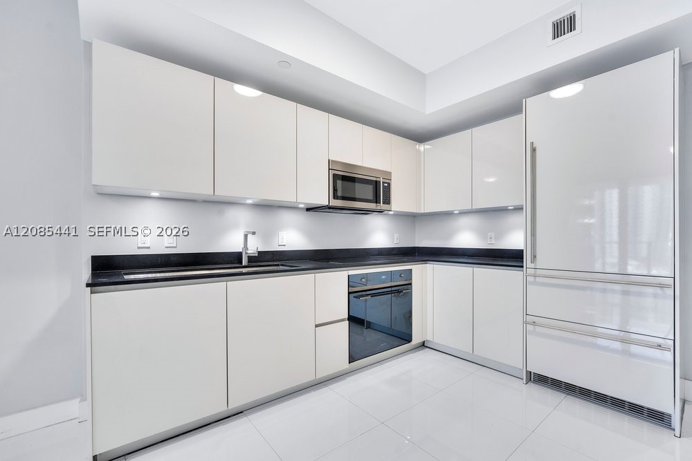 1010 Brickell Ave #1810, Miami FL 33131