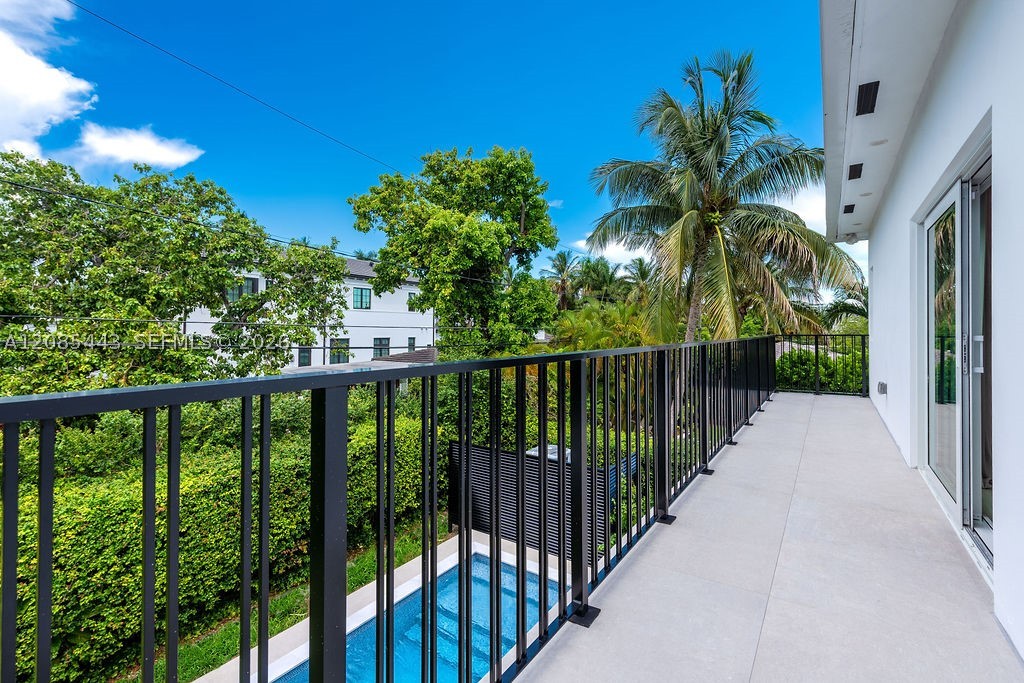719 W 51st St, Miami Beach FL 33140