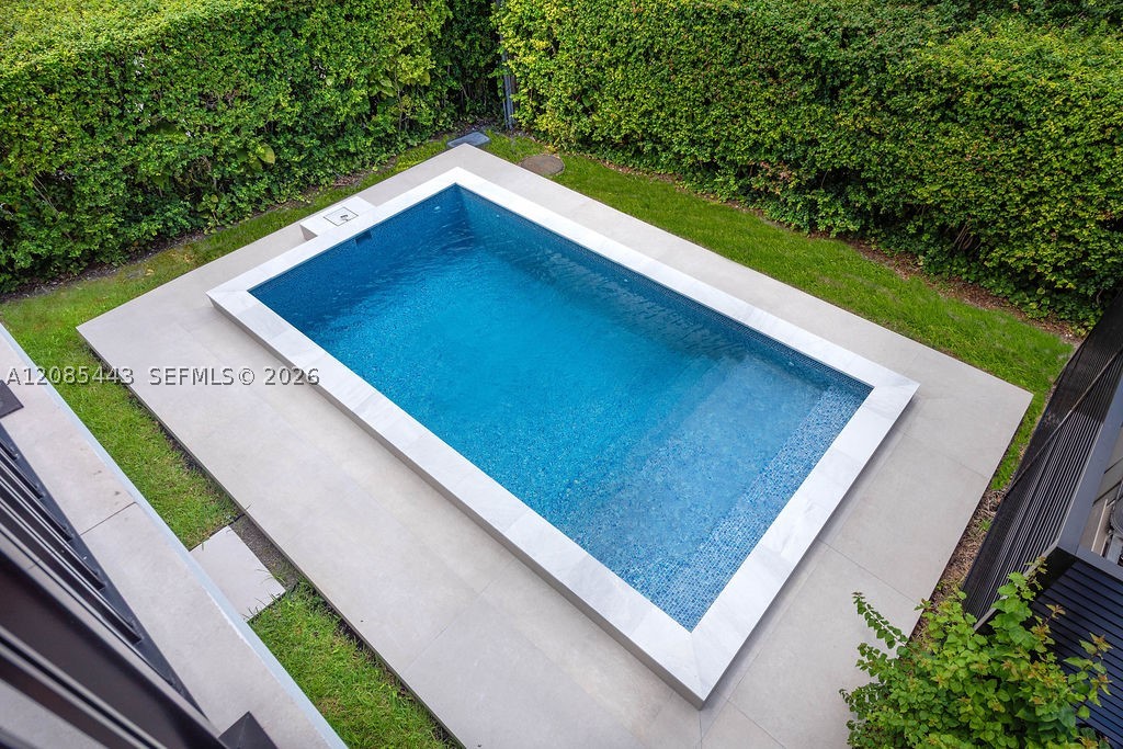 719 W 51st St, Miami Beach FL 33140