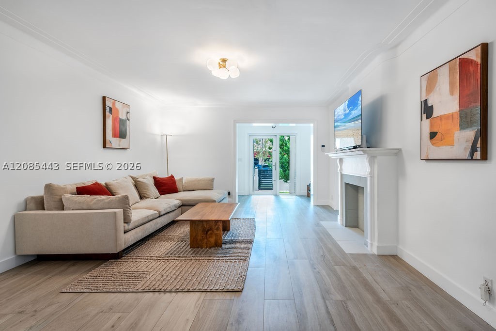 719 W 51st St, Miami Beach FL 33140