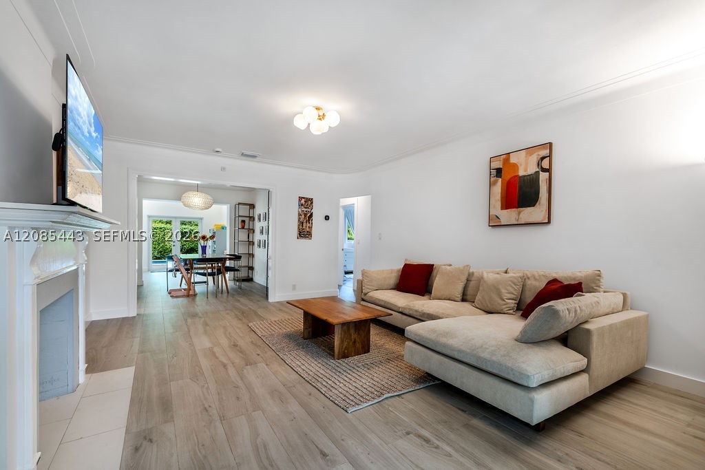 719 W 51st St, Miami Beach FL 33140