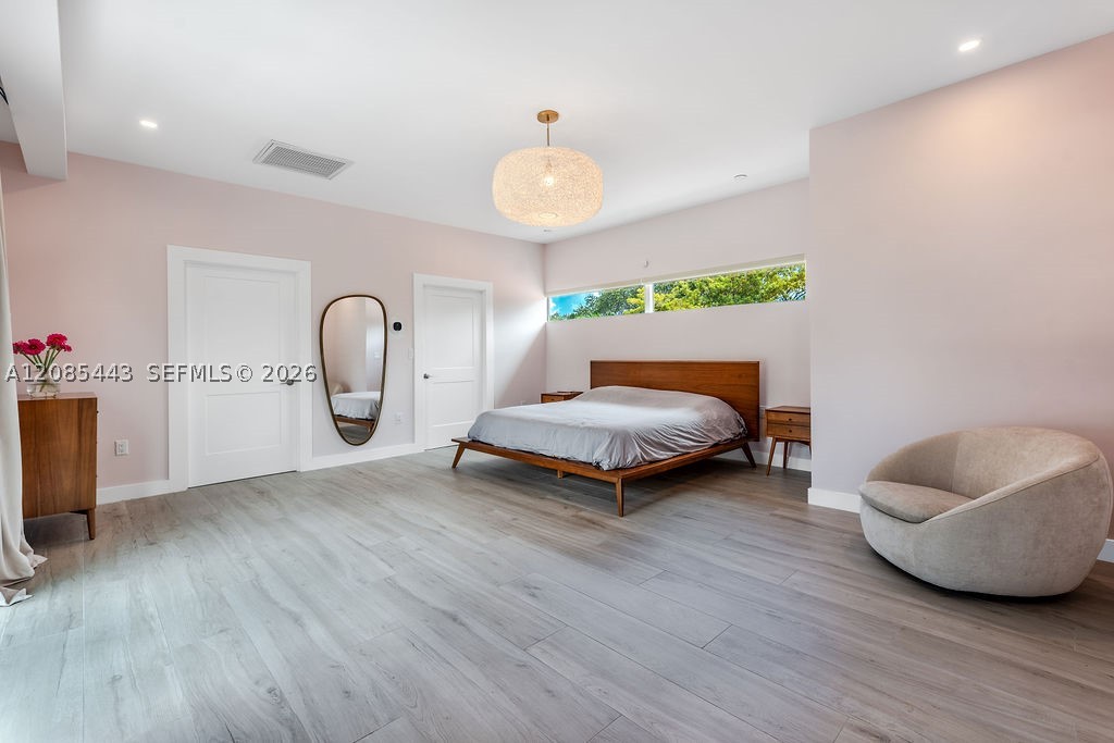 719 W 51st St, Miami Beach FL 33140