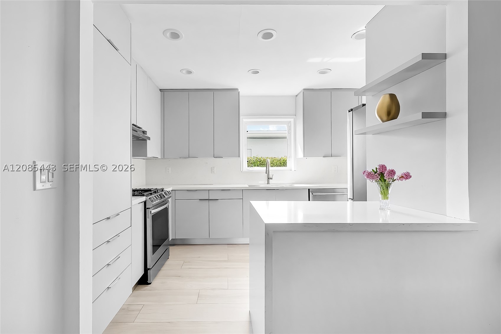 719 W 51st St, Miami Beach FL 33140
