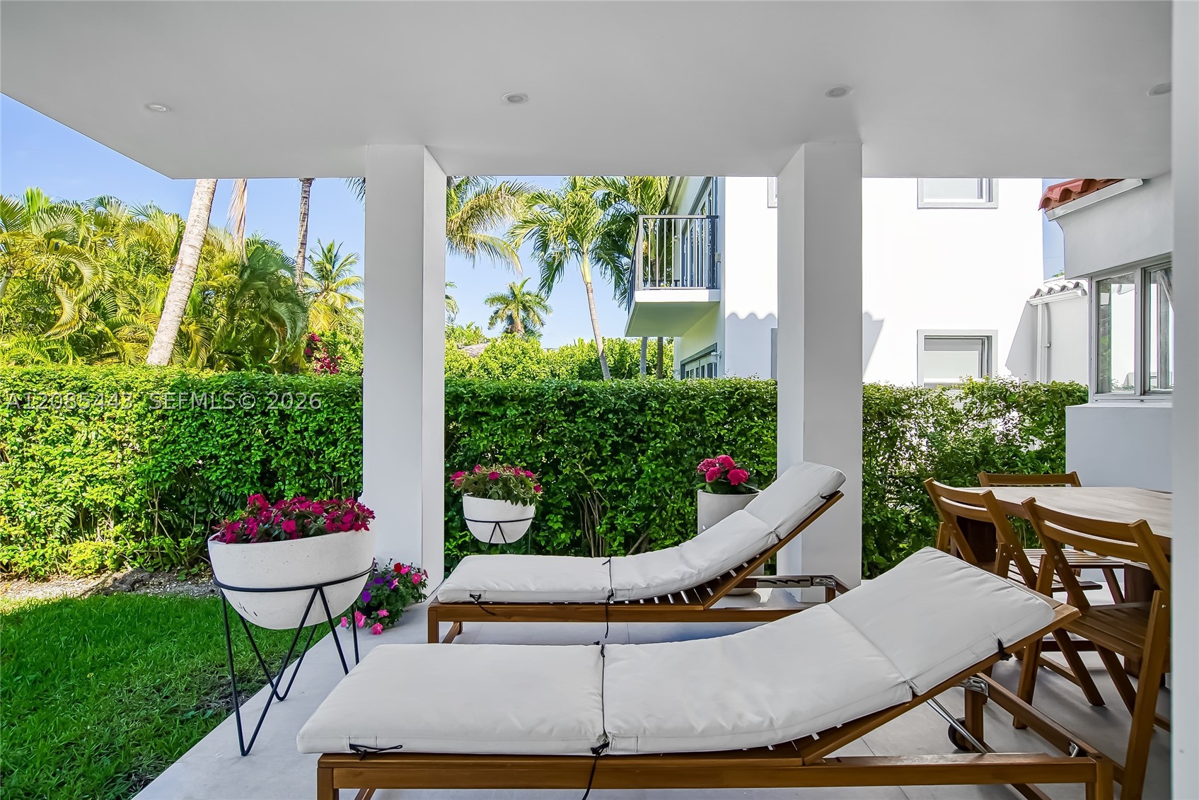 719 W 51st St, Miami Beach FL 33140