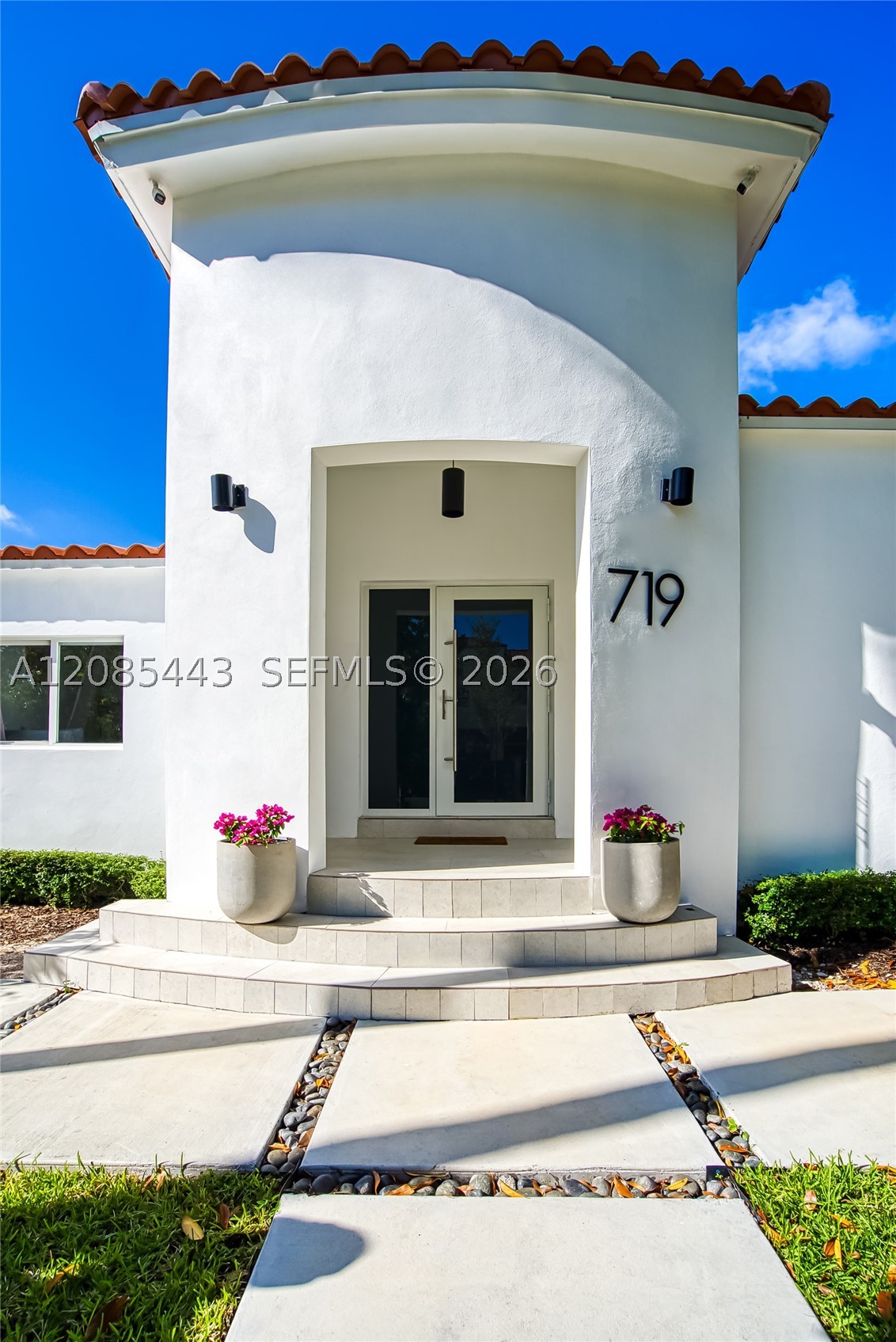 719 W 51st St, Miami Beach FL 33140