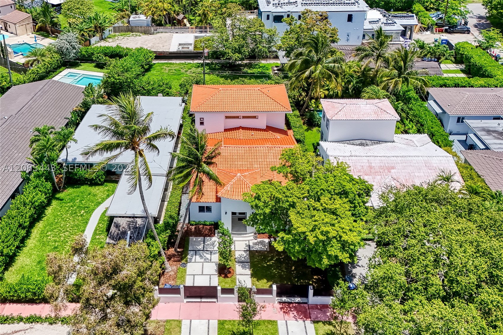 719 W 51st St, Miami Beach FL 33140