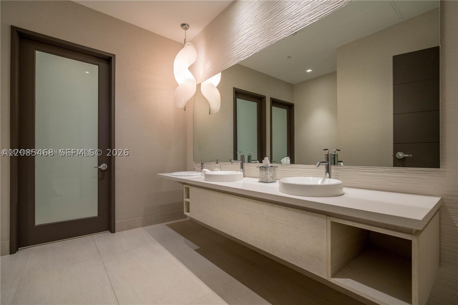 17301 Biscayne Blvd #1105, North Miami Beach FL 33160