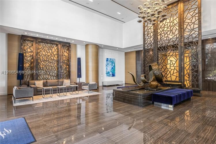 17301 Biscayne Blvd #1105, North Miami Beach FL 33160