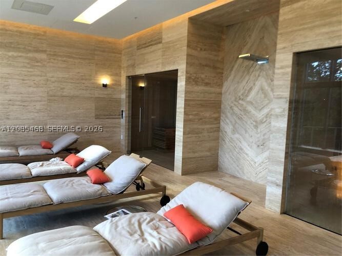 17301 Biscayne Blvd #1105, North Miami Beach FL 33160
