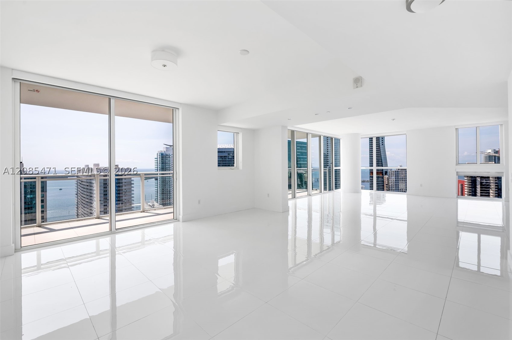 1080 Brickell Ave #3900-3901, Miami FL 33131