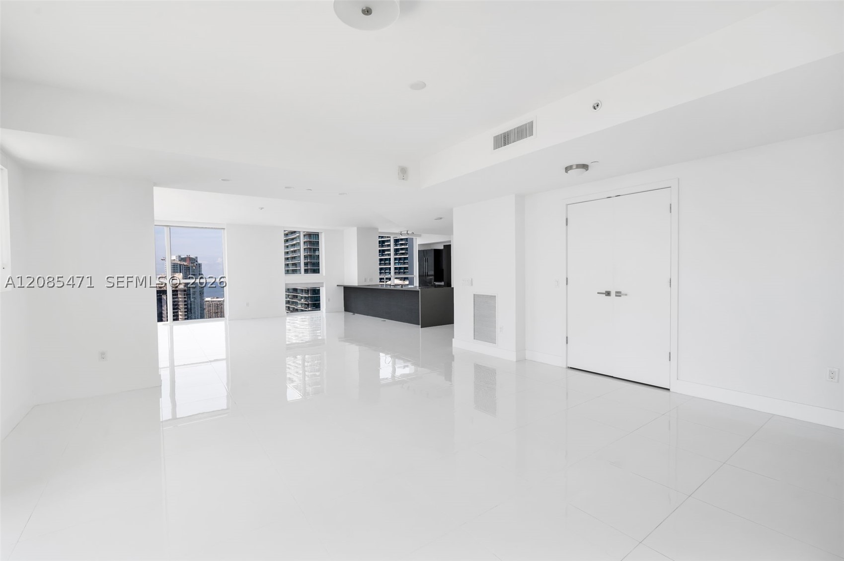 1080 Brickell Ave #3900-3901, Miami FL 33131