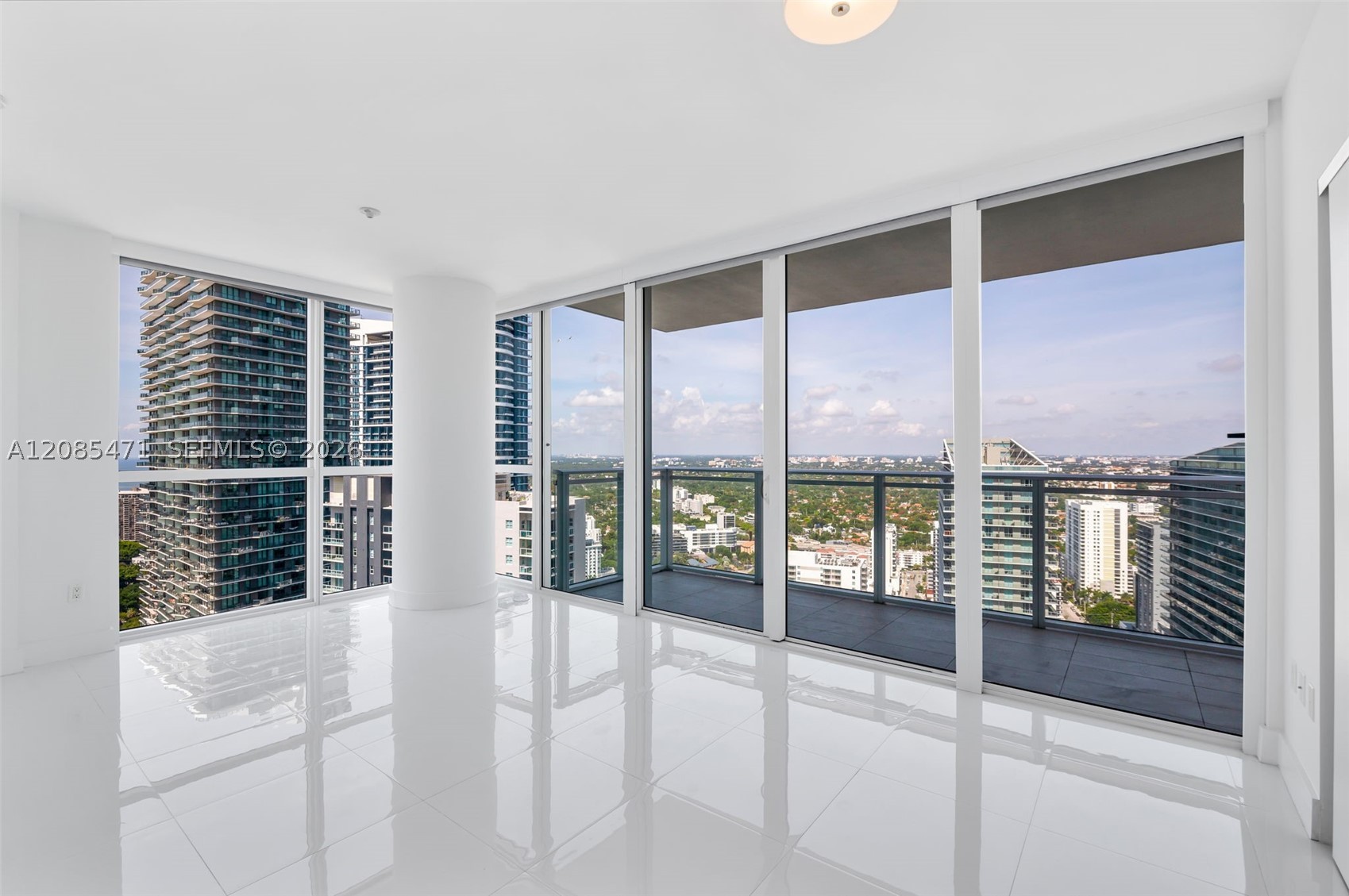1080 Brickell Ave #3900-3901, Miami FL 33131