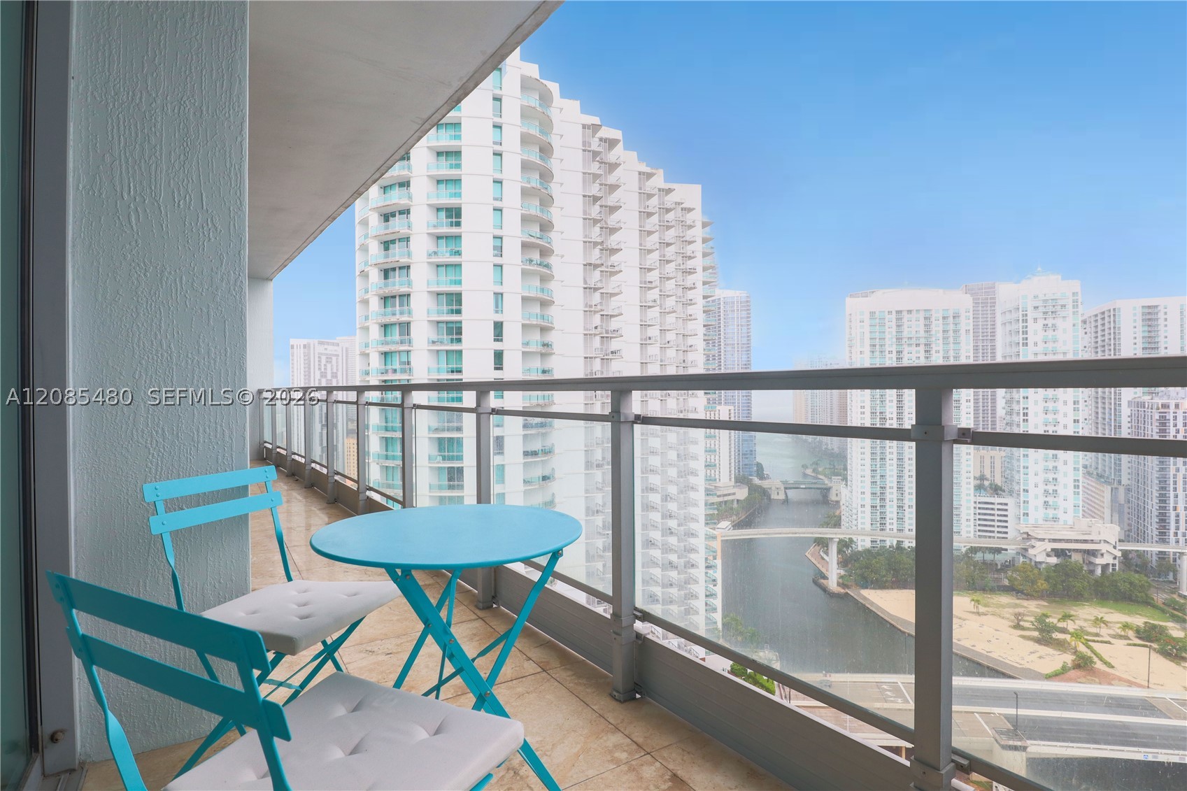 90 SW 3rd St #3002, Miami FL 33130