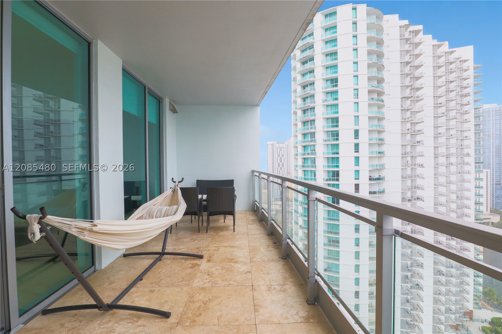 90 SW 3rd St #3002, Miami FL 33130
