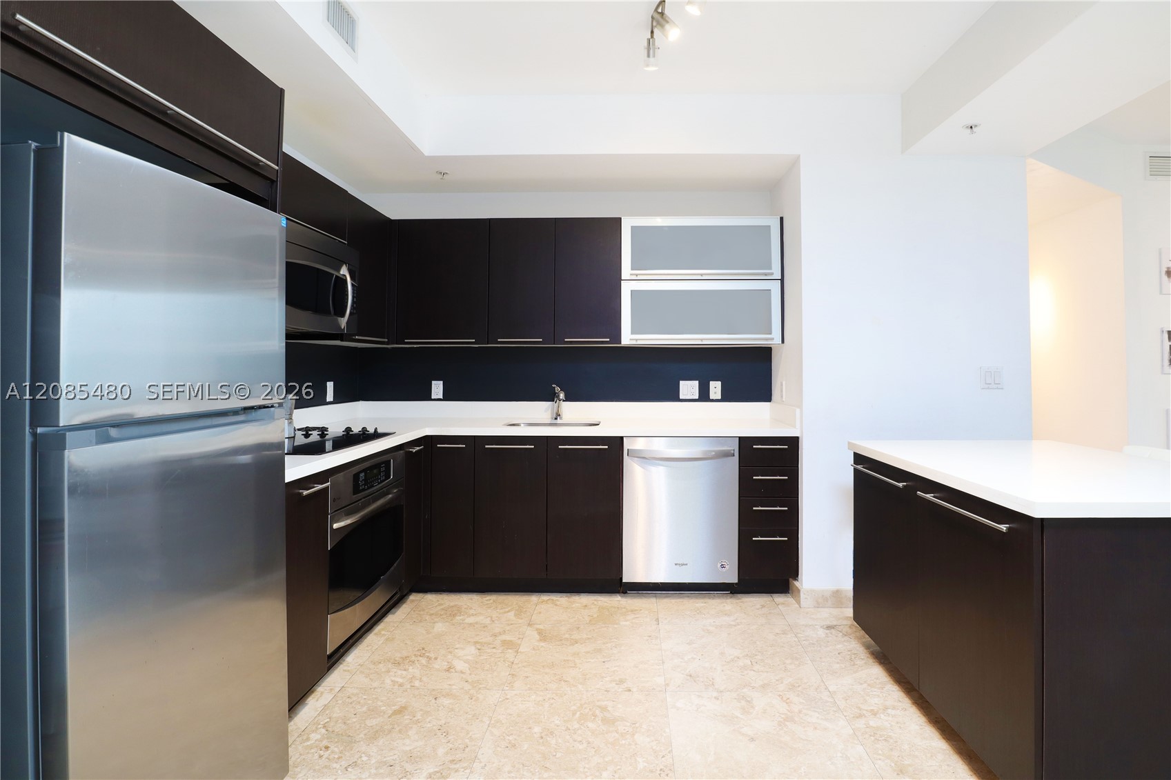 90 SW 3rd St #3002, Miami FL 33130