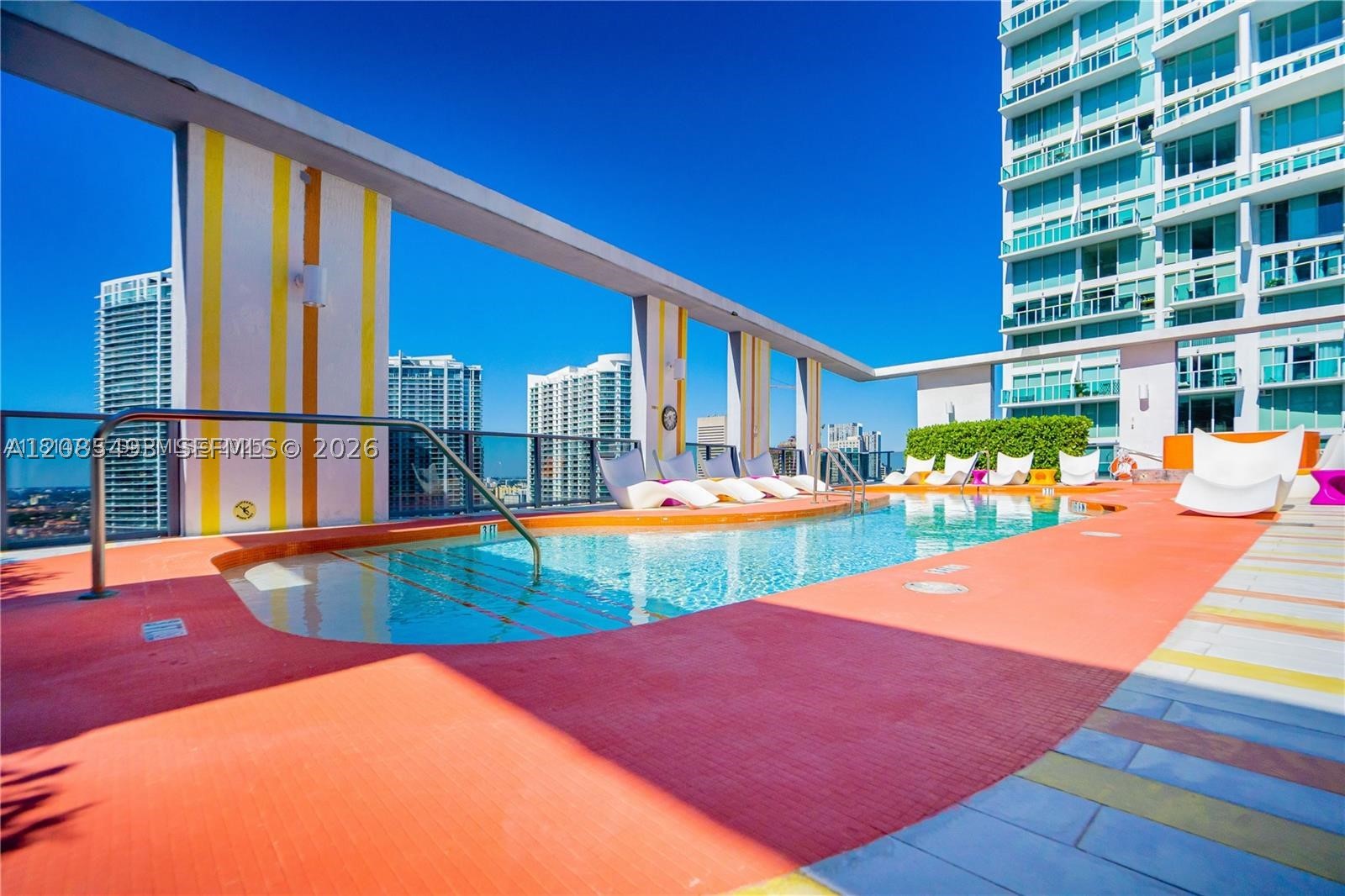31 SE 6th St #2205, Miami FL 33131