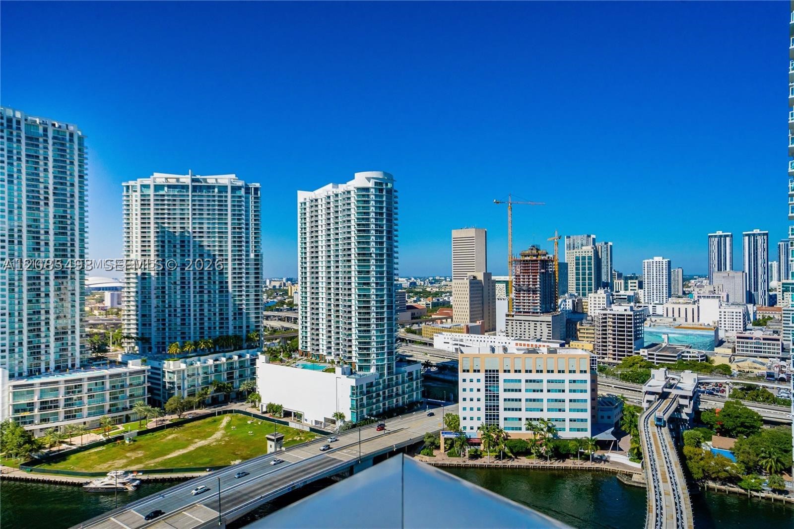 31 SE 6th St #2205, Miami FL 33131