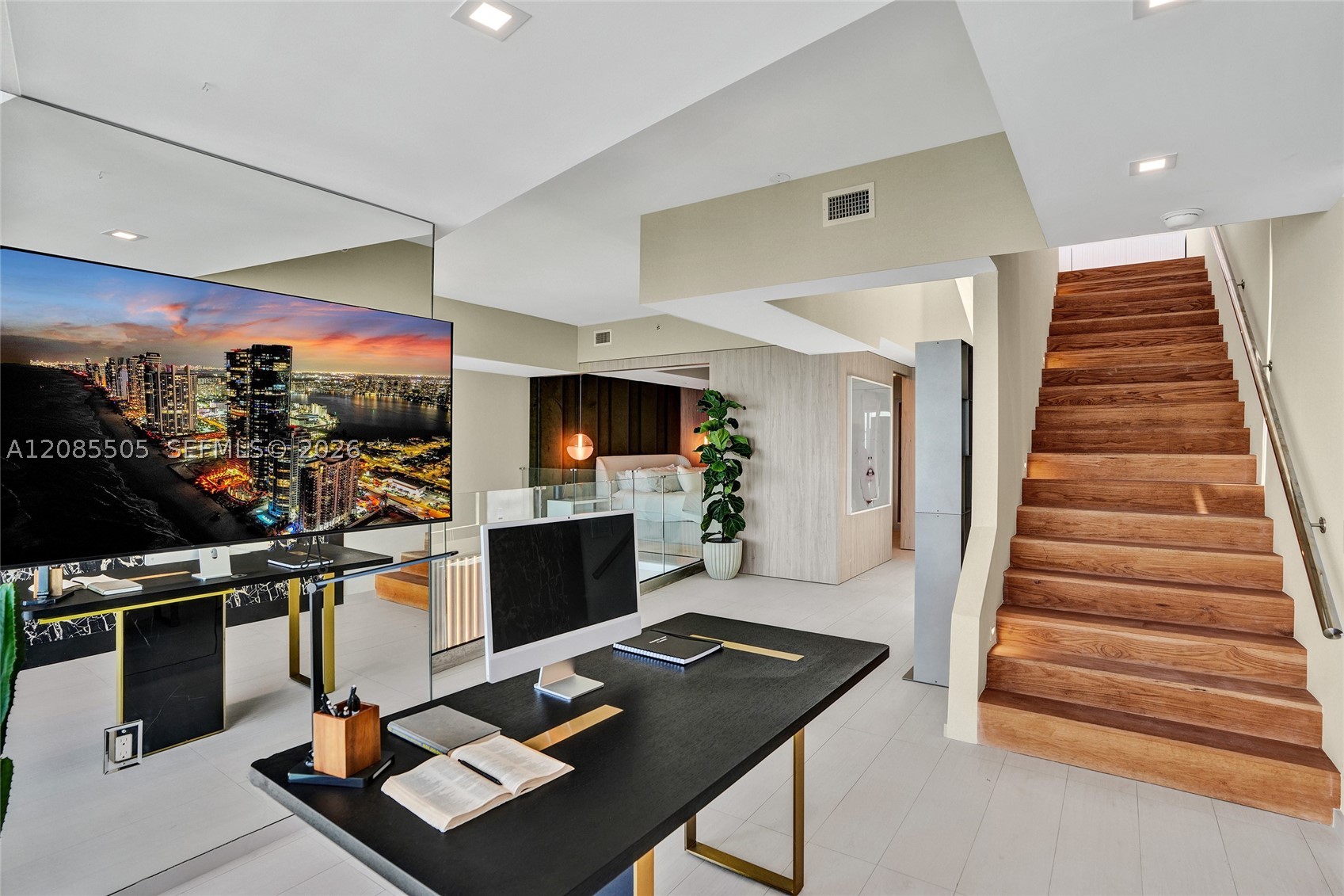 1100 Biscayne Blvd #6303, Miami FL 33132