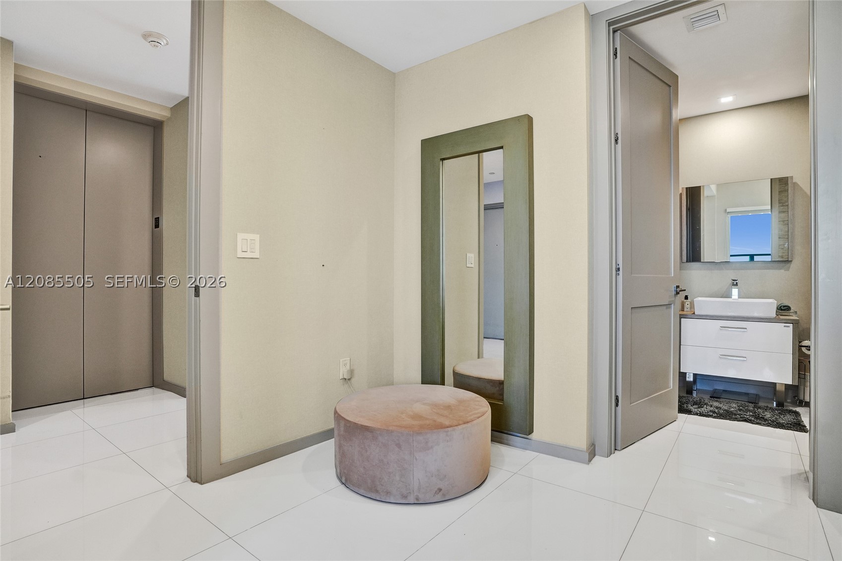 1100 Biscayne Blvd #6303, Miami FL 33132