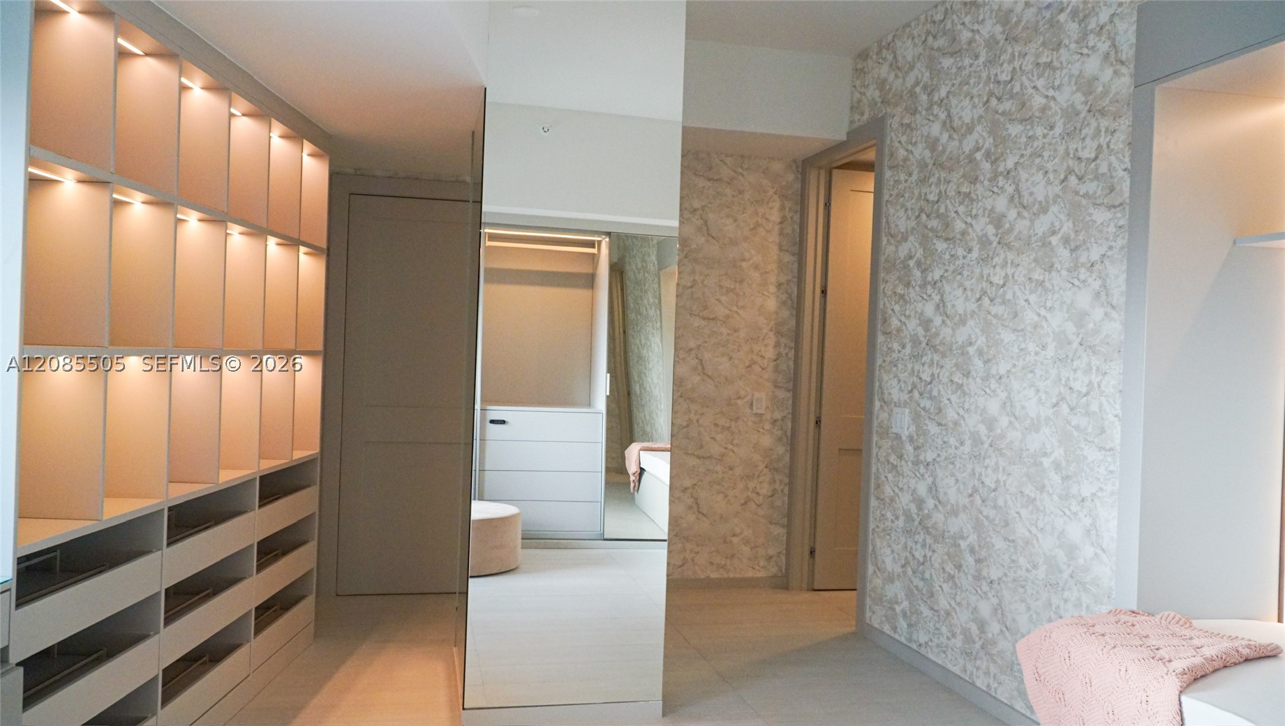 1100 Biscayne Blvd #6303, Miami FL 33132
