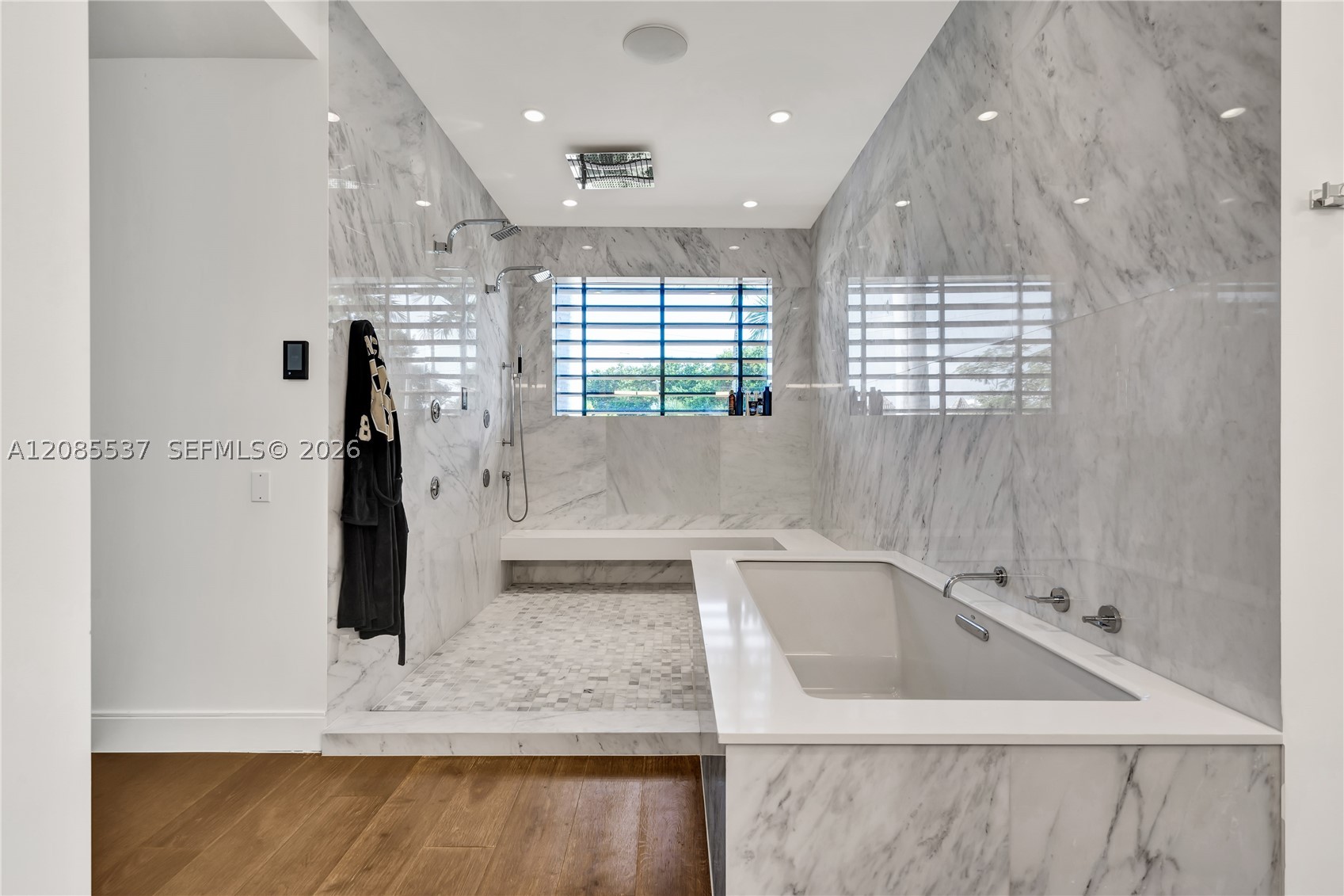 2802 Prairie Ave, Miami Beach FL 33140