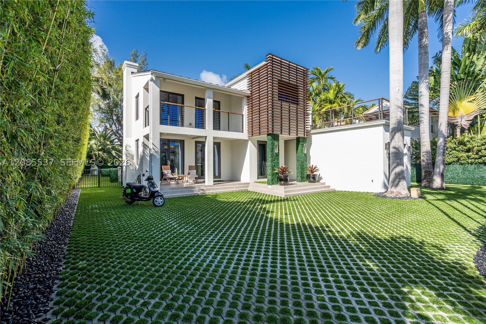 2802 Prairie Ave, Miami Beach FL 33140