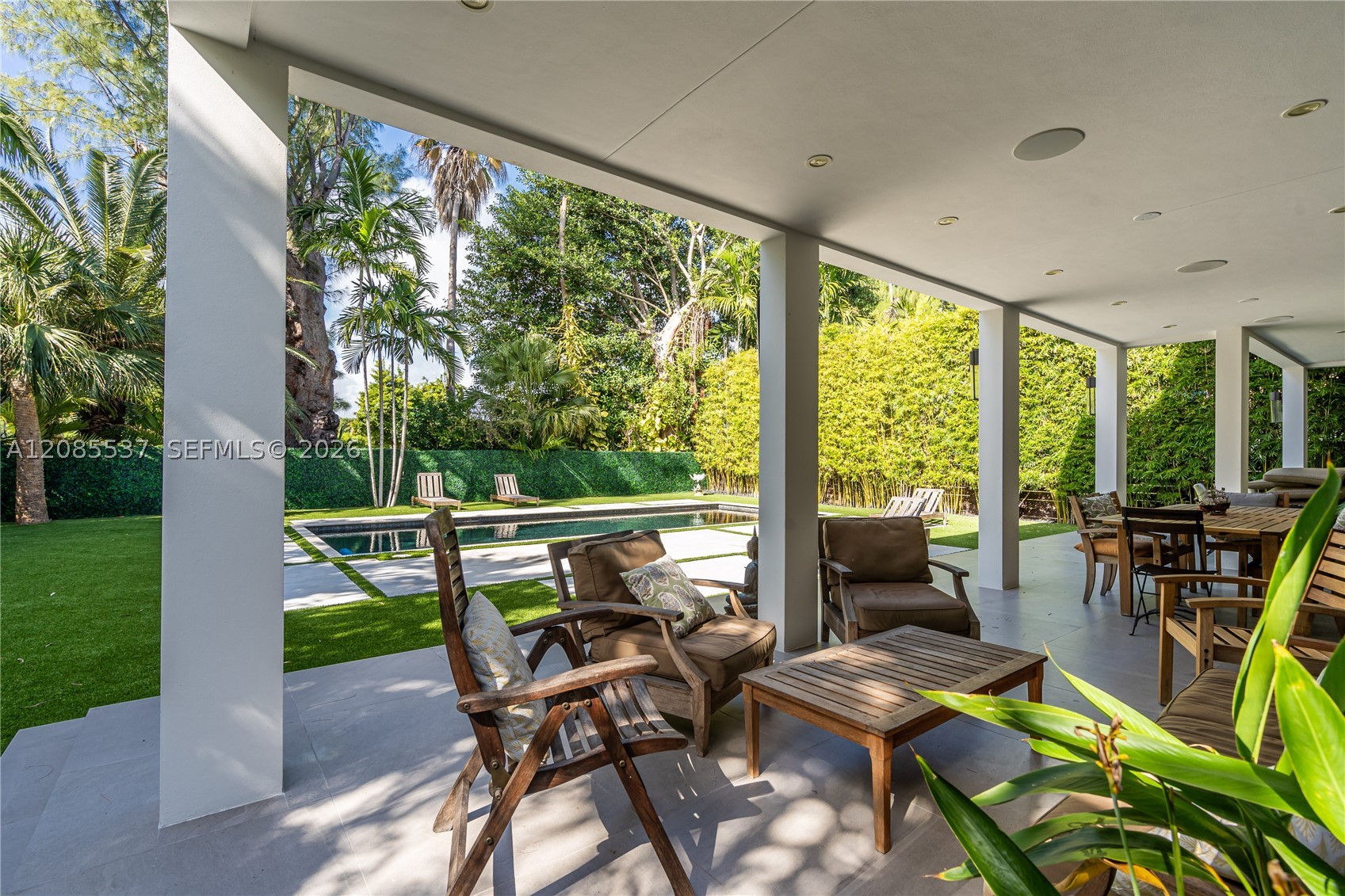 2802 Prairie Ave, Miami Beach FL 33140