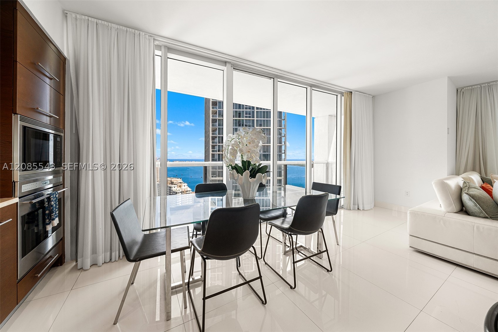 485 Brickell Ave #4410, Miami FL 33131