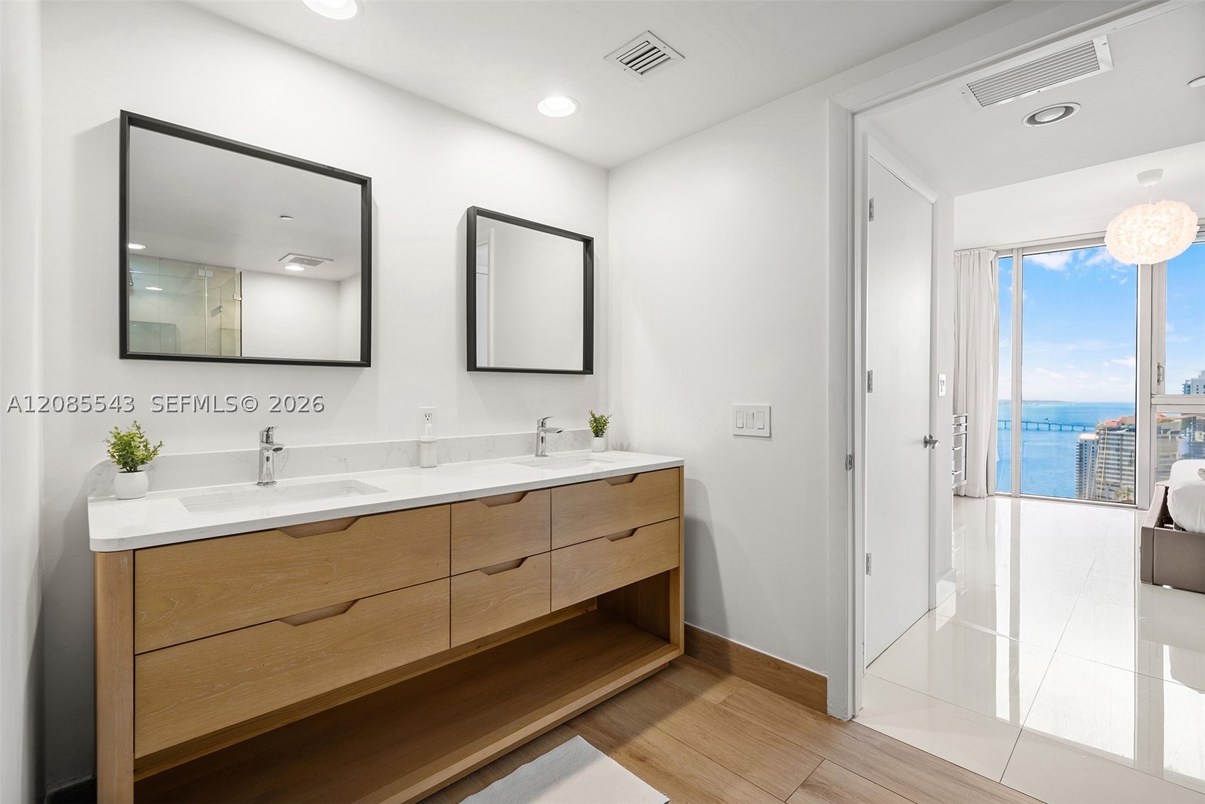 485 Brickell Ave #4410, Miami FL 33131