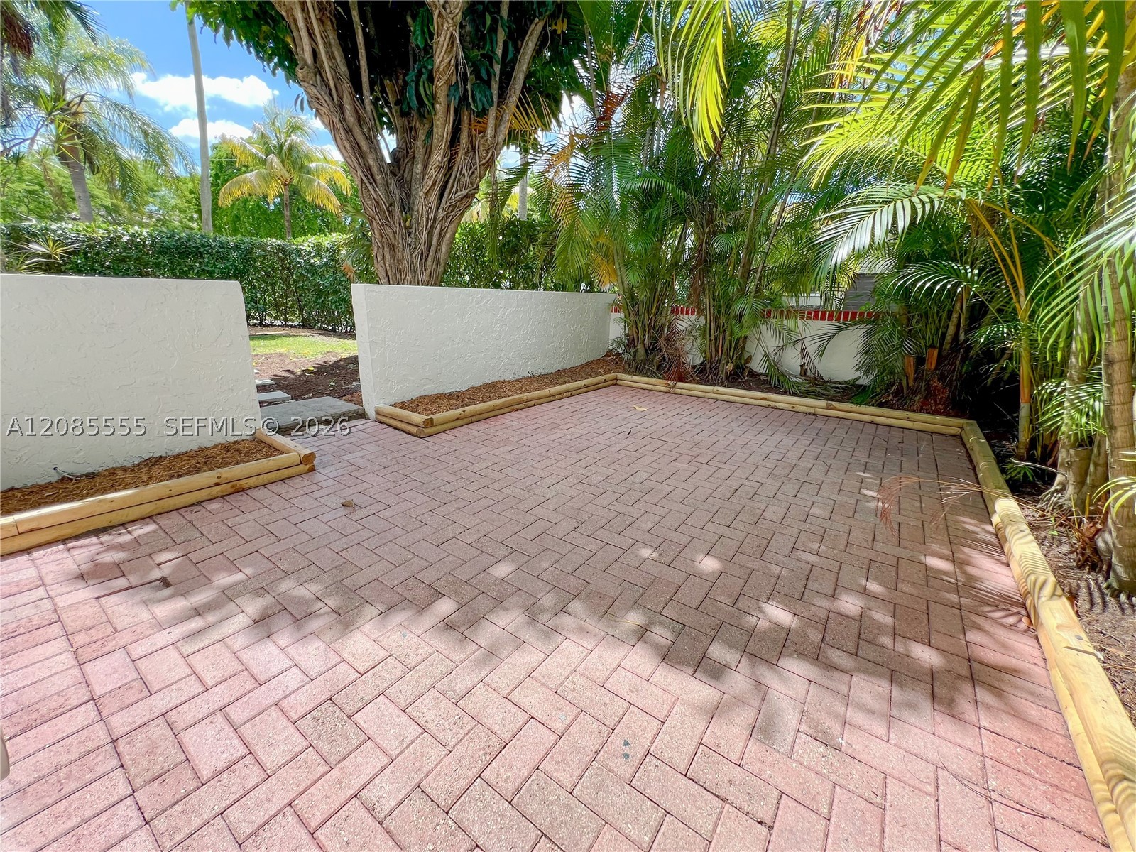 1114 Columbus Blvd, Coral Gables FL 33134