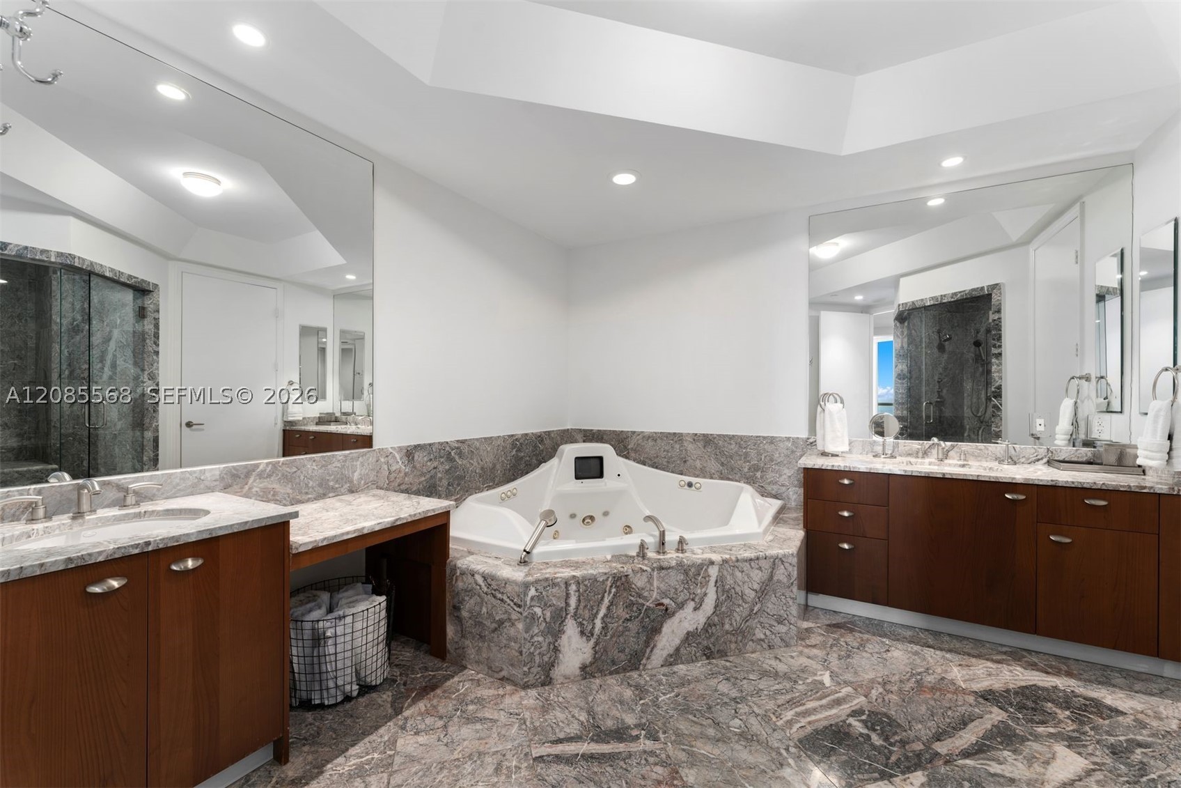16047 Collins Ave #2502, Sunny Isles Beach FL 33160