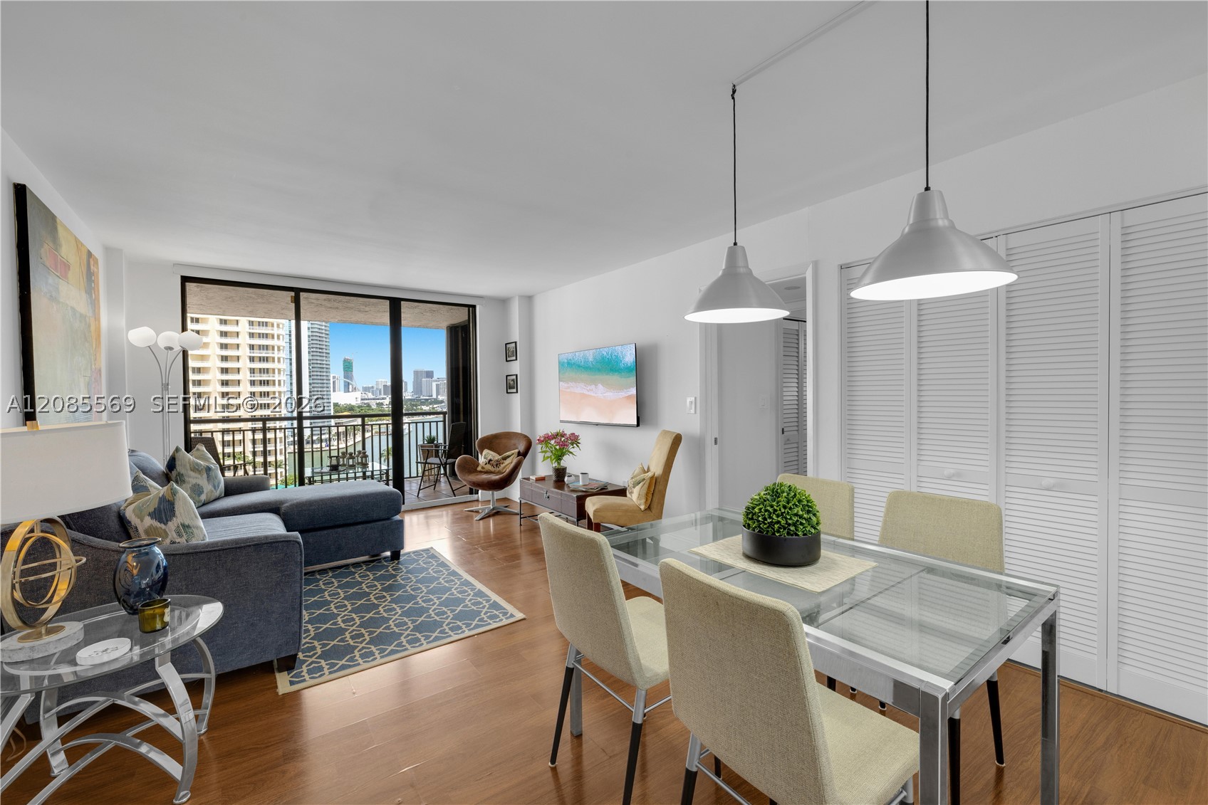 540 Brickell Key Dr #1514, Miami FL 33131