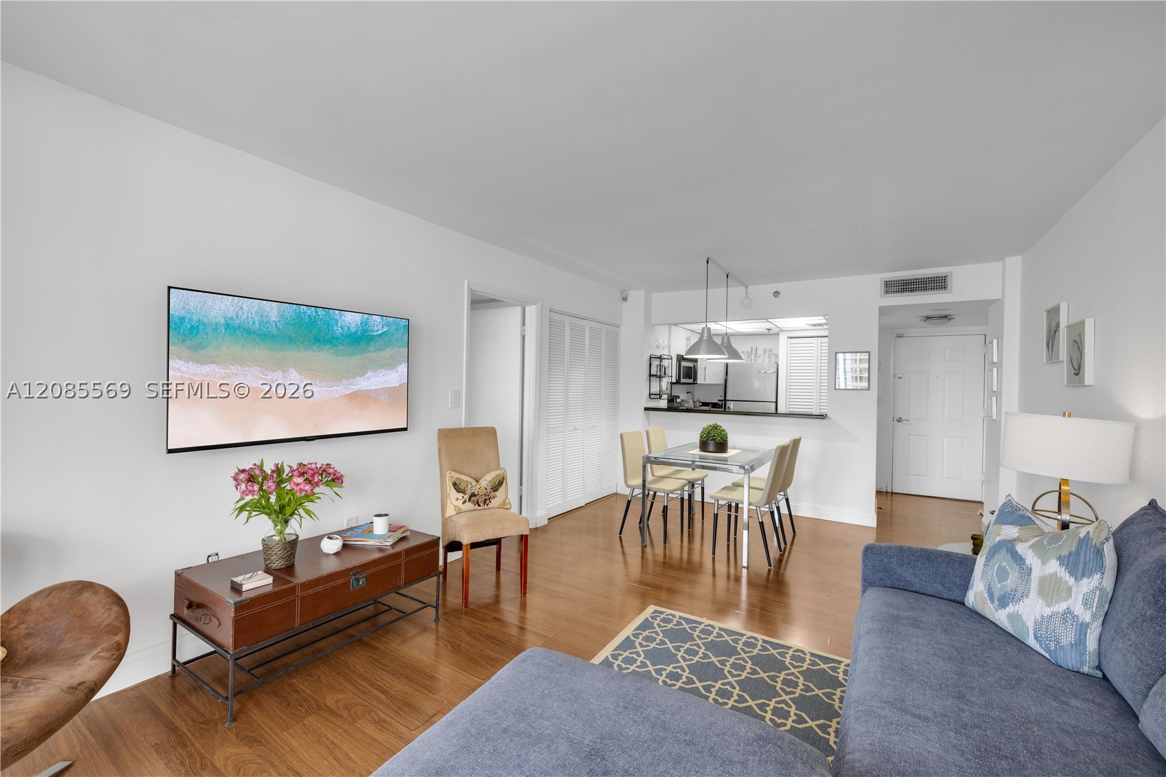 540 Brickell Key Dr #1514, Miami FL 33131