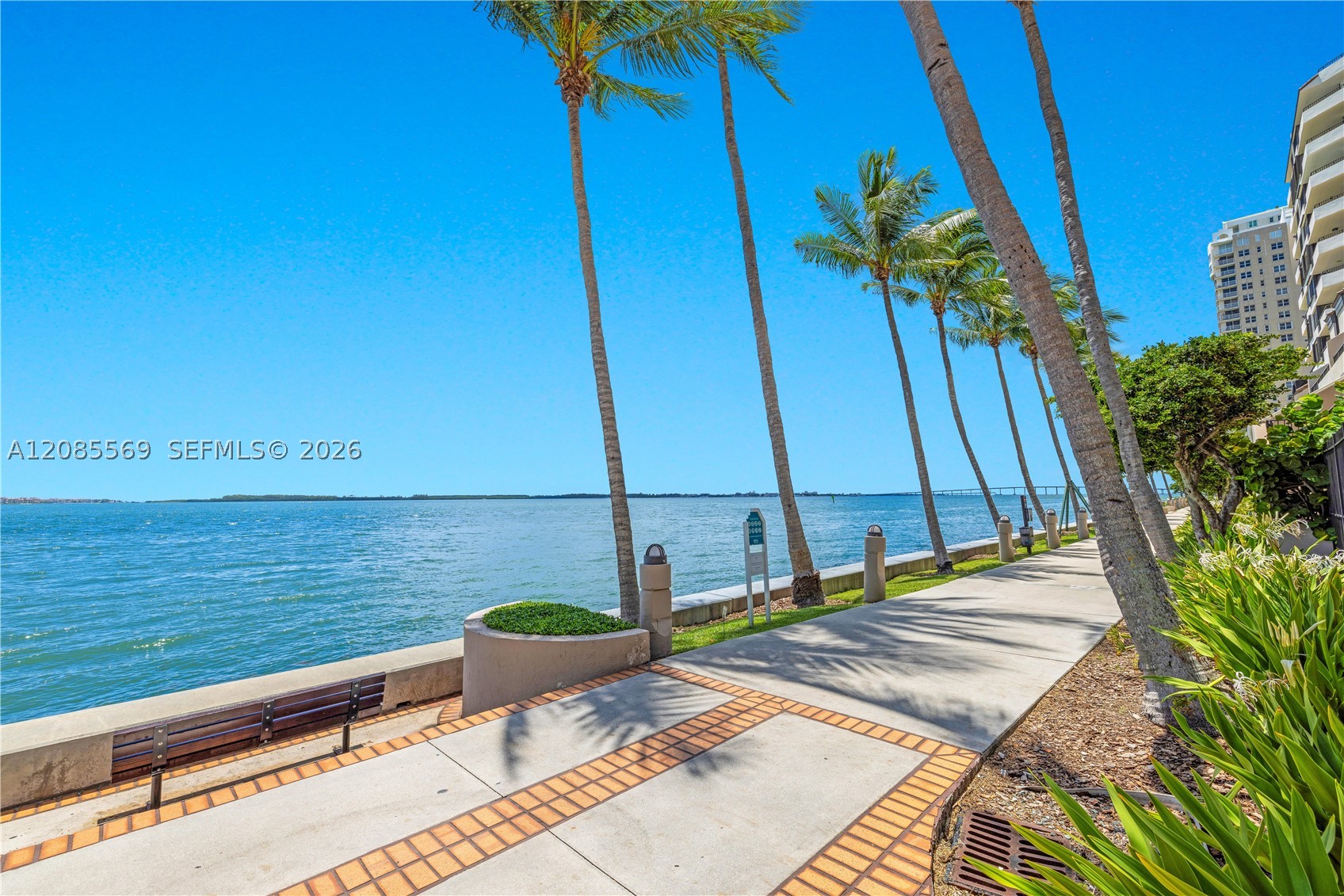 540 Brickell Key Dr #1514, Miami FL 33131
