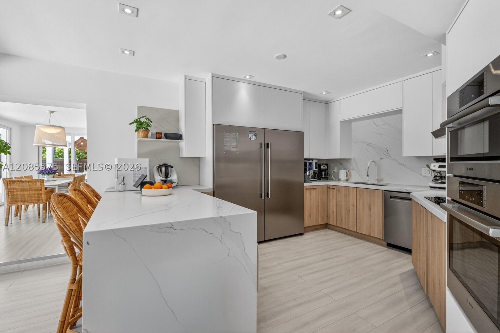 755 Curtiswood Dr, Key Biscayne FL 33149