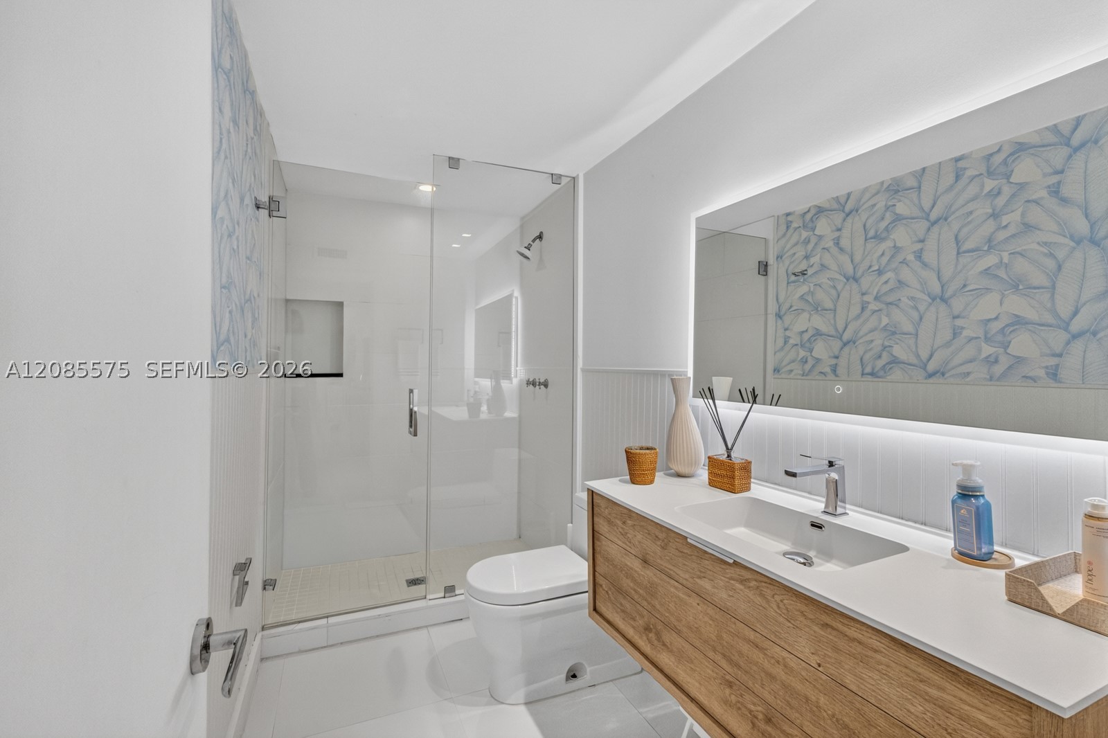 755 Curtiswood Dr, Key Biscayne FL 33149