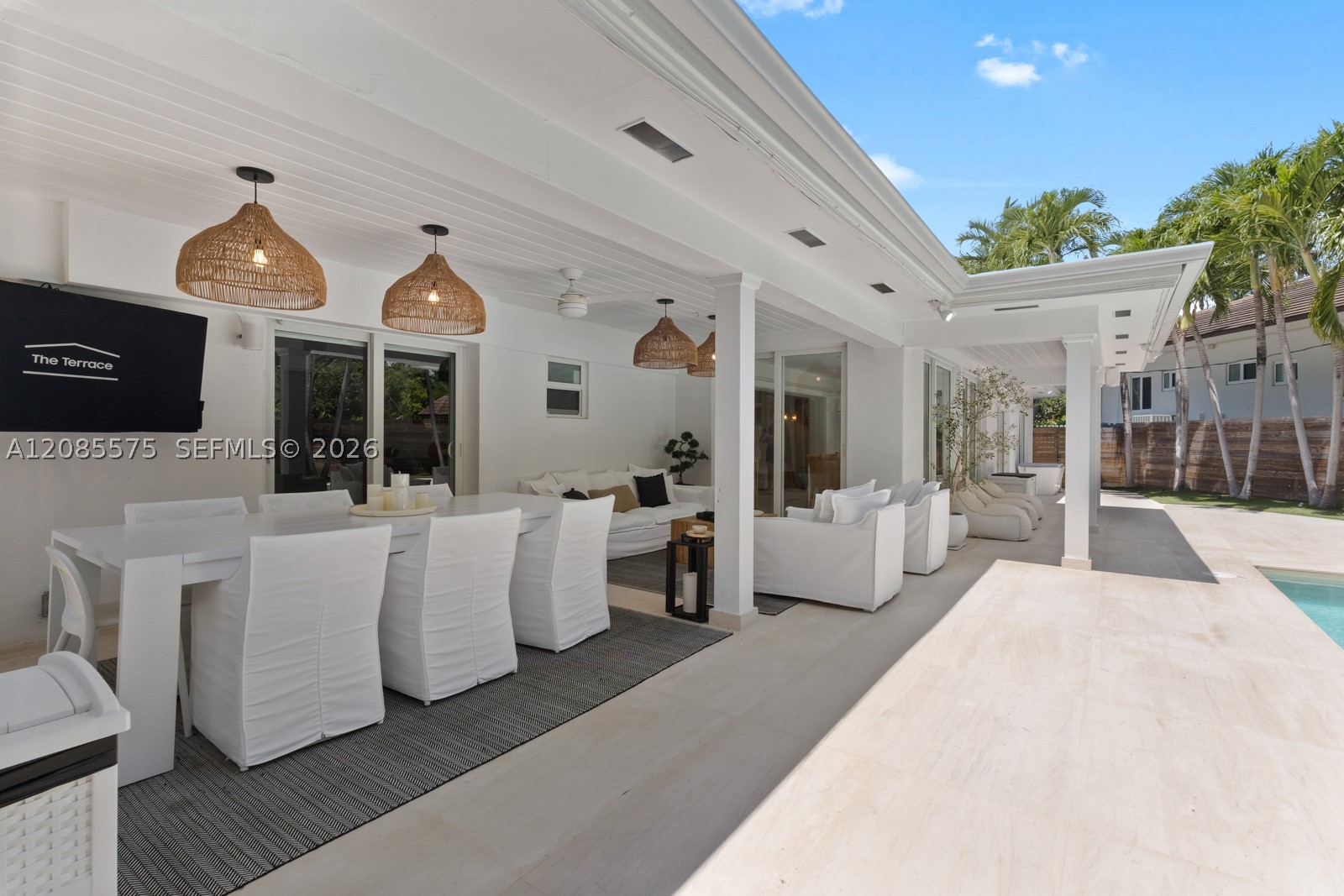 755 Curtiswood Dr, Key Biscayne FL 33149