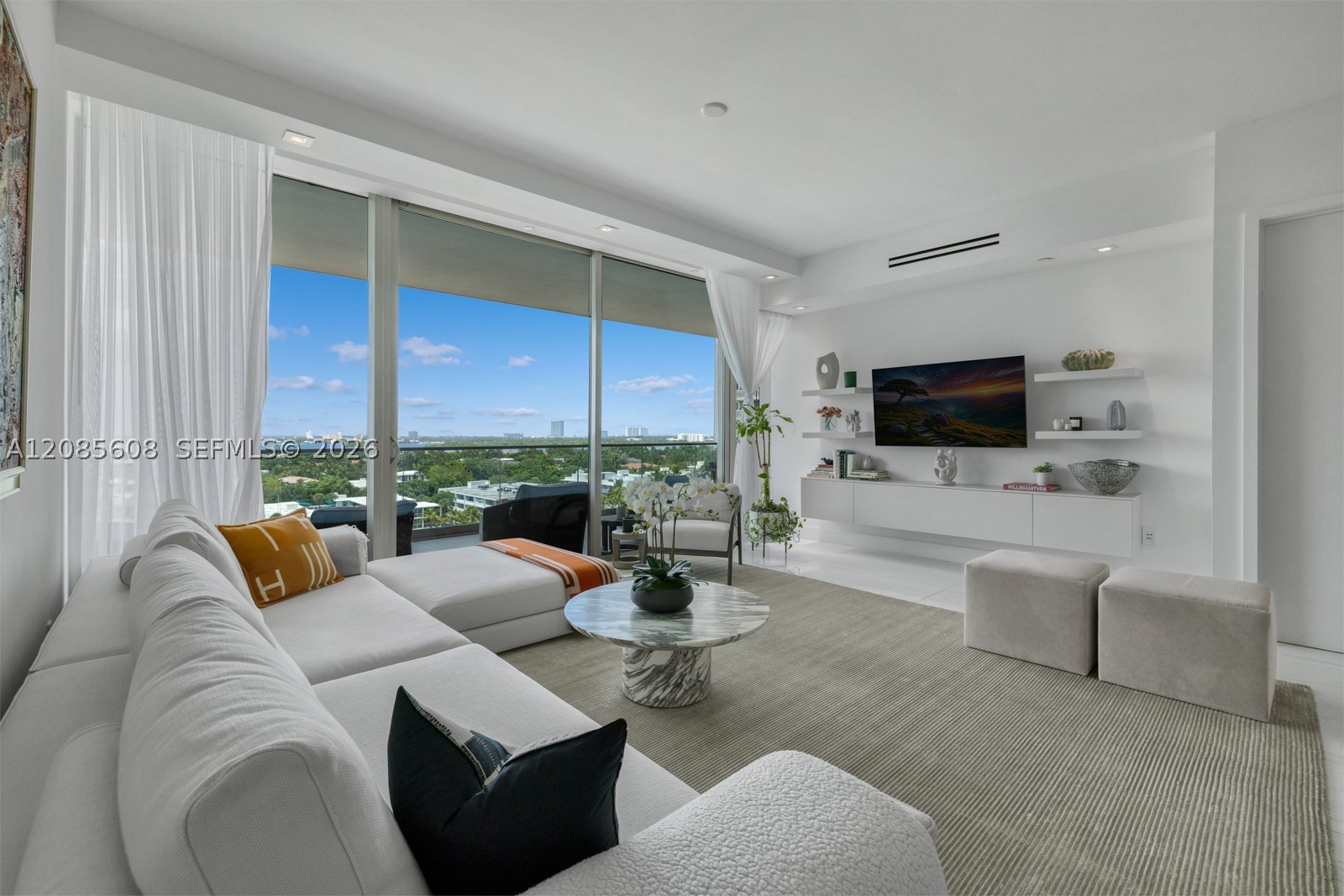 Bal Harbour FL 33154 - A12085608